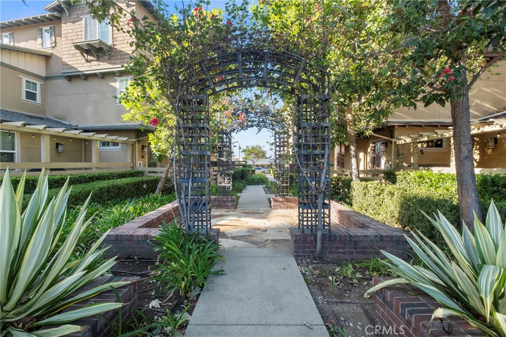 433 S Glendora Avenue