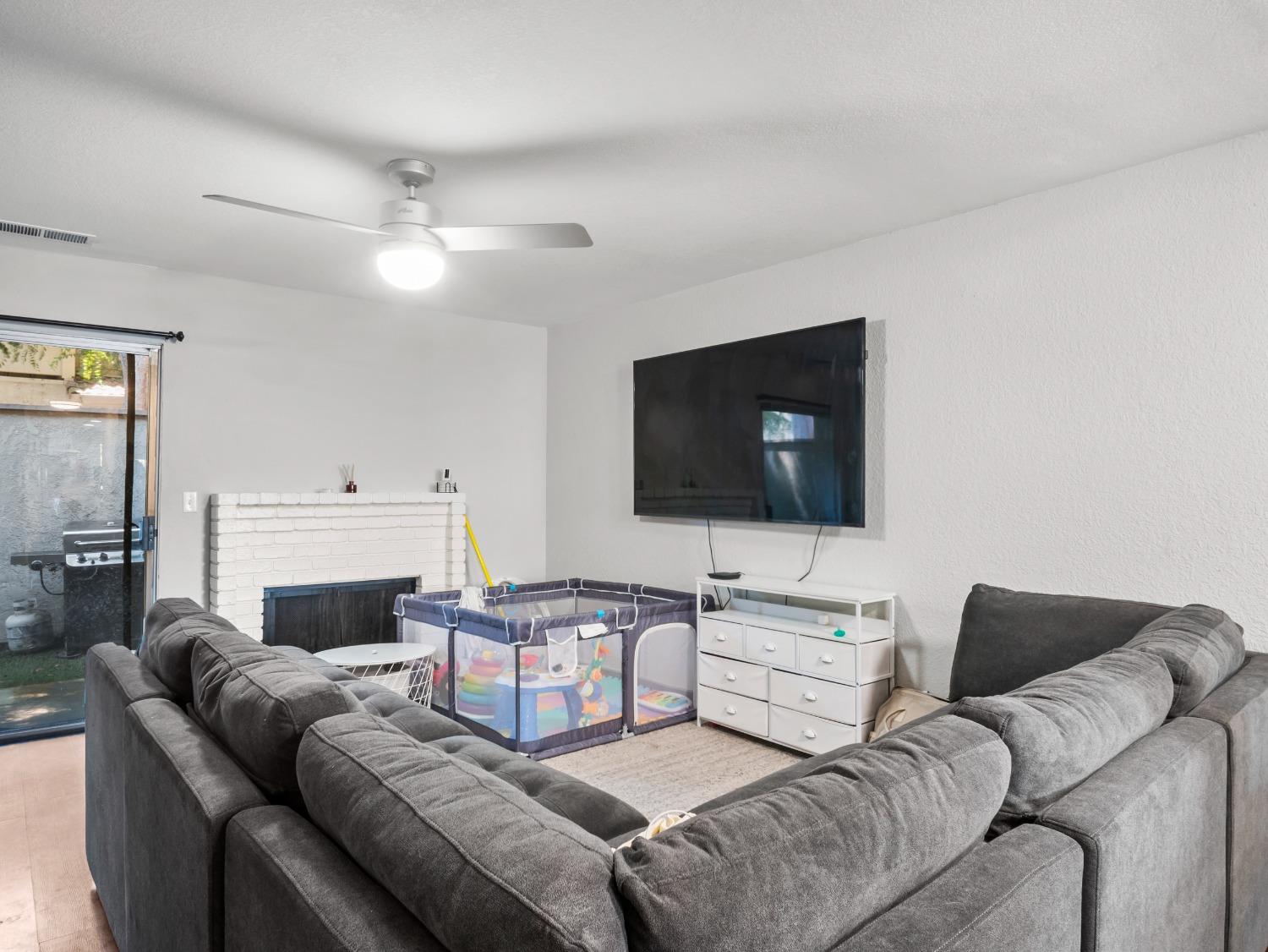 2128 Mount Vernon Drive # B