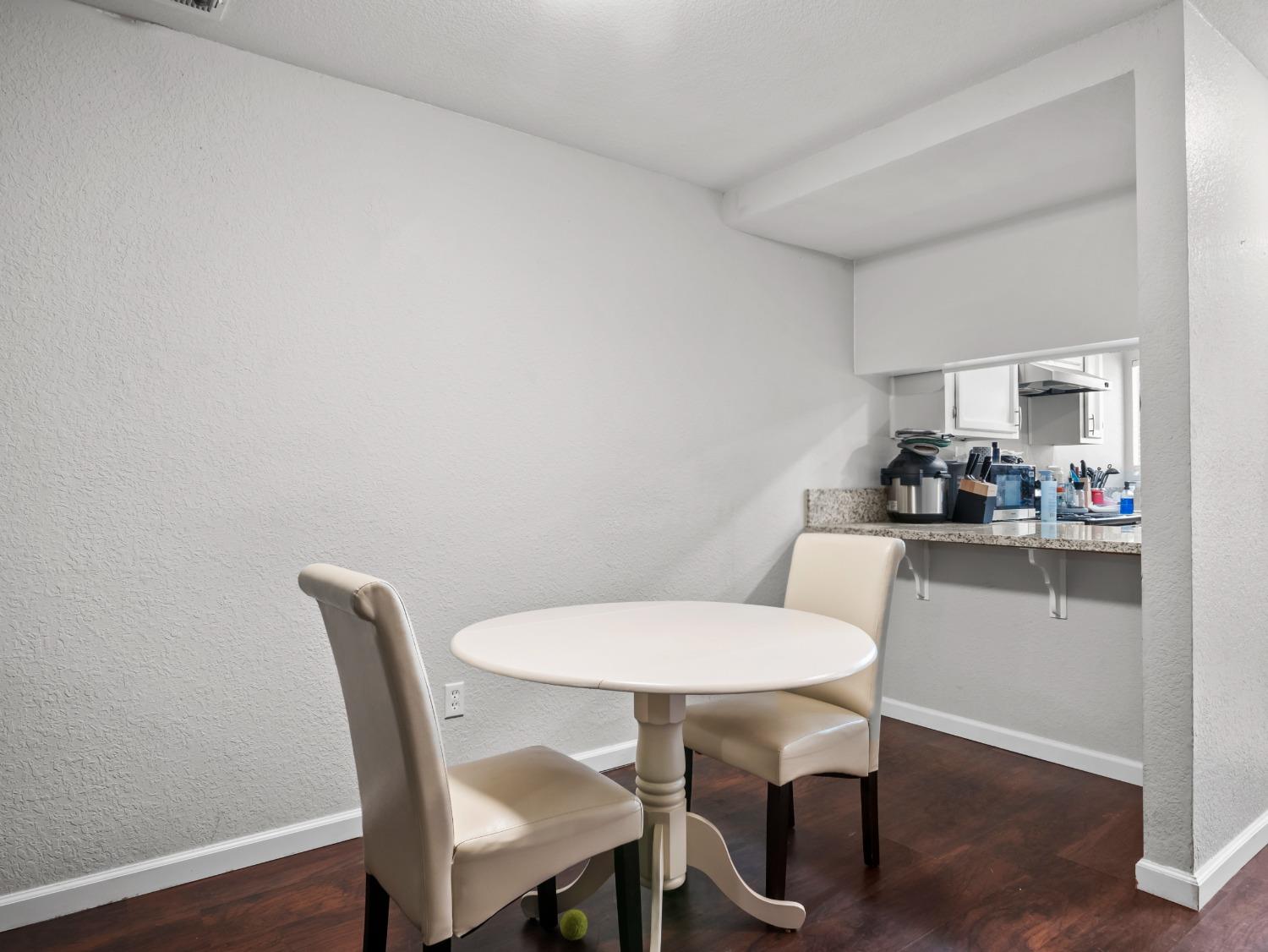 2128 Mount Vernon Drive # B