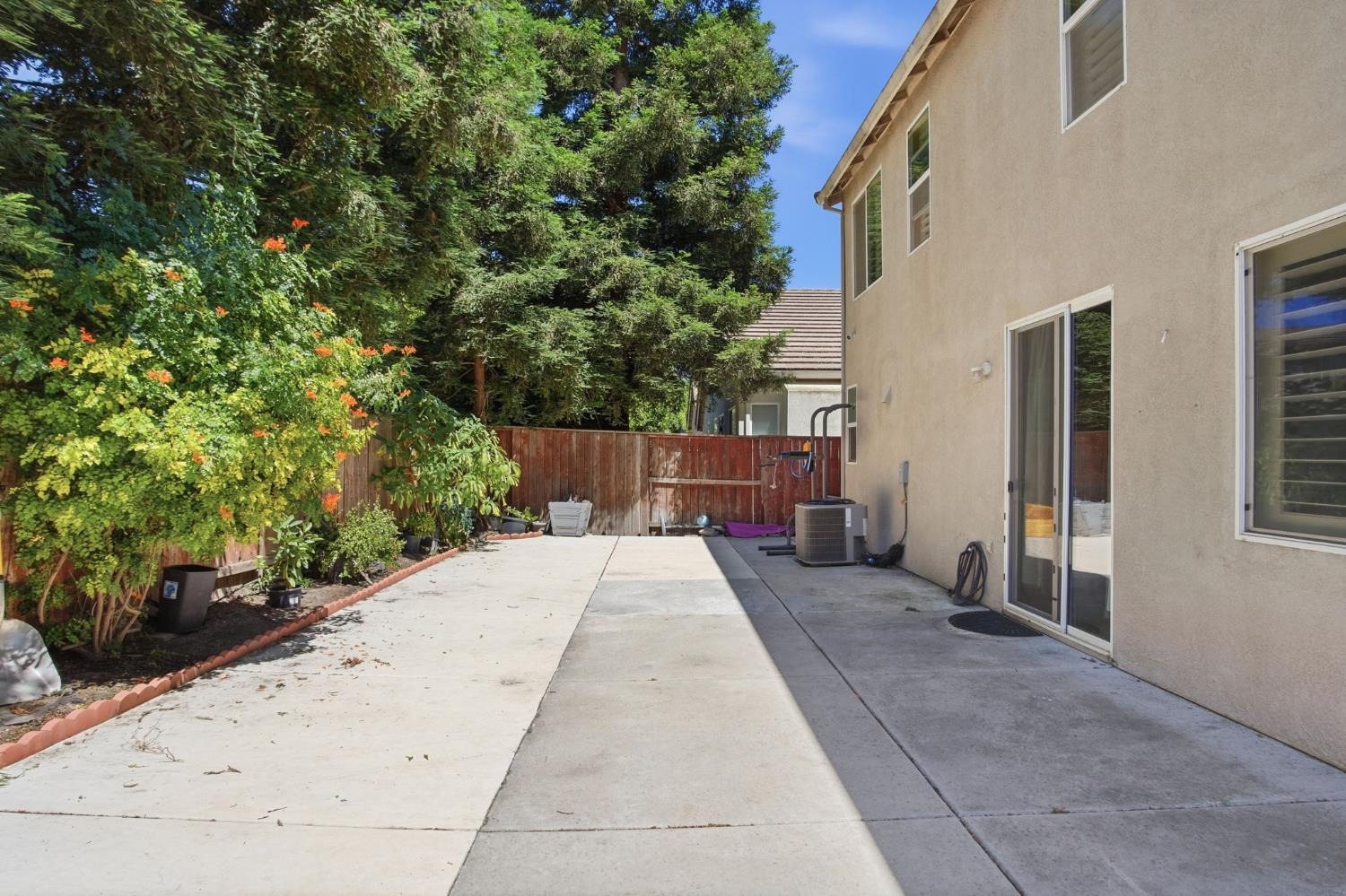 6674 Crestview Circle