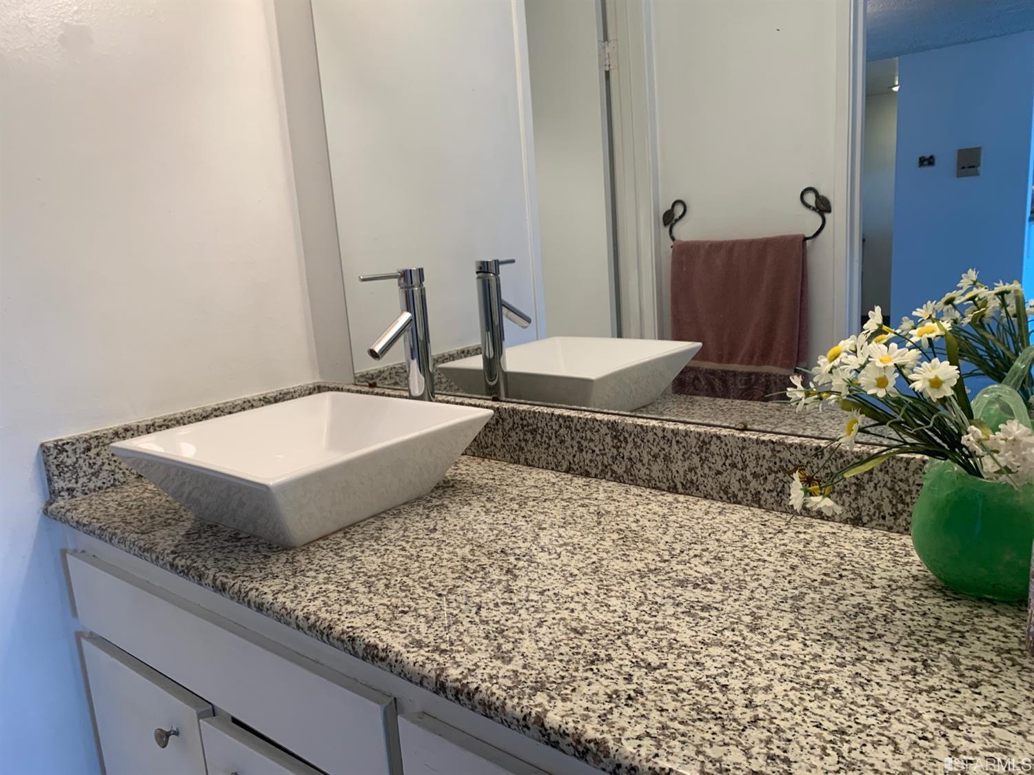 60 Ora Way Unit: H308