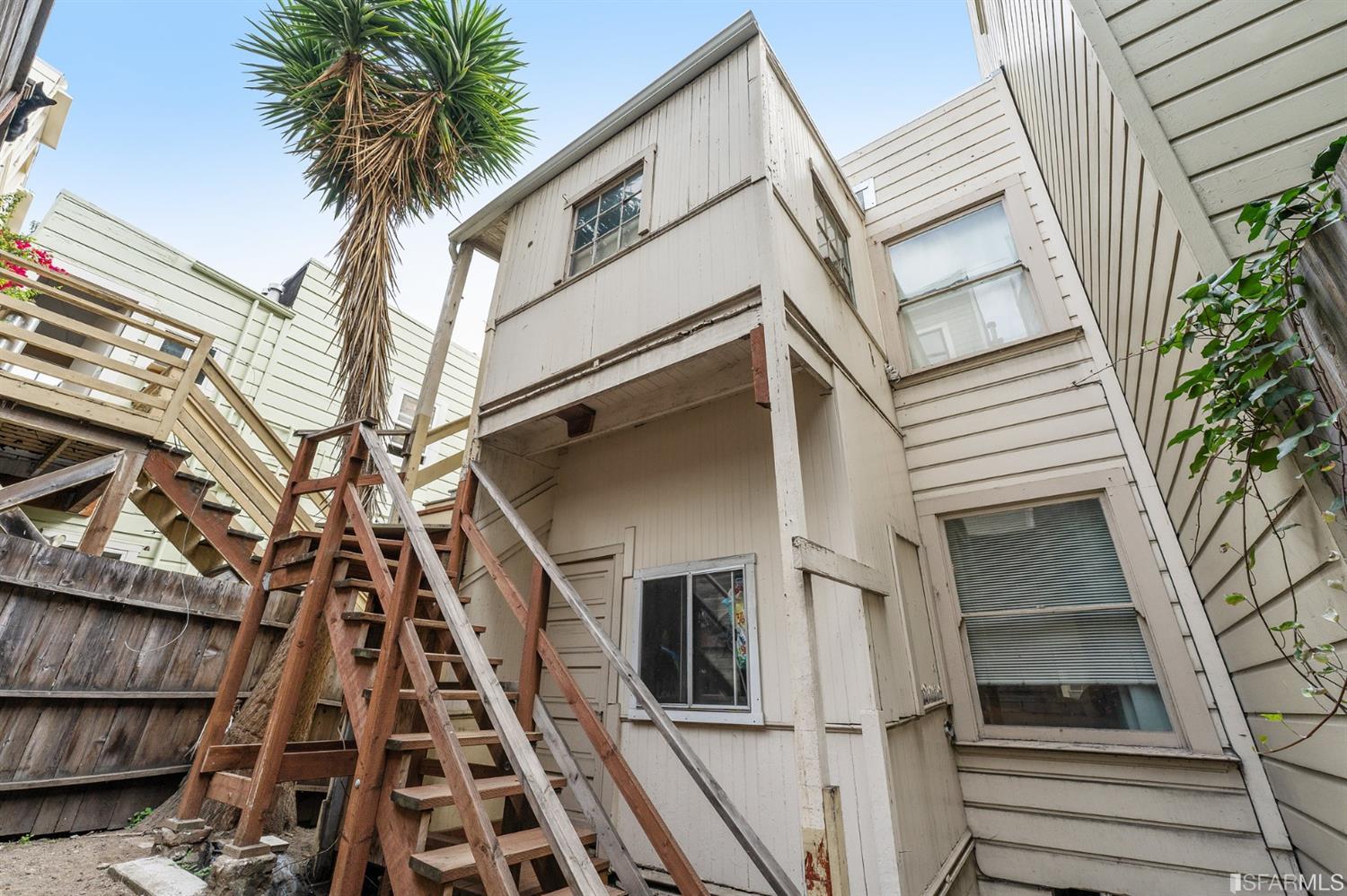 72 Elgin Park Street