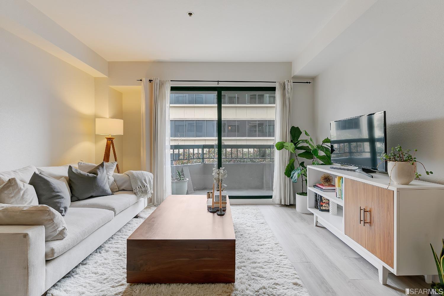 601 Van Ness Avenue Unit: 221