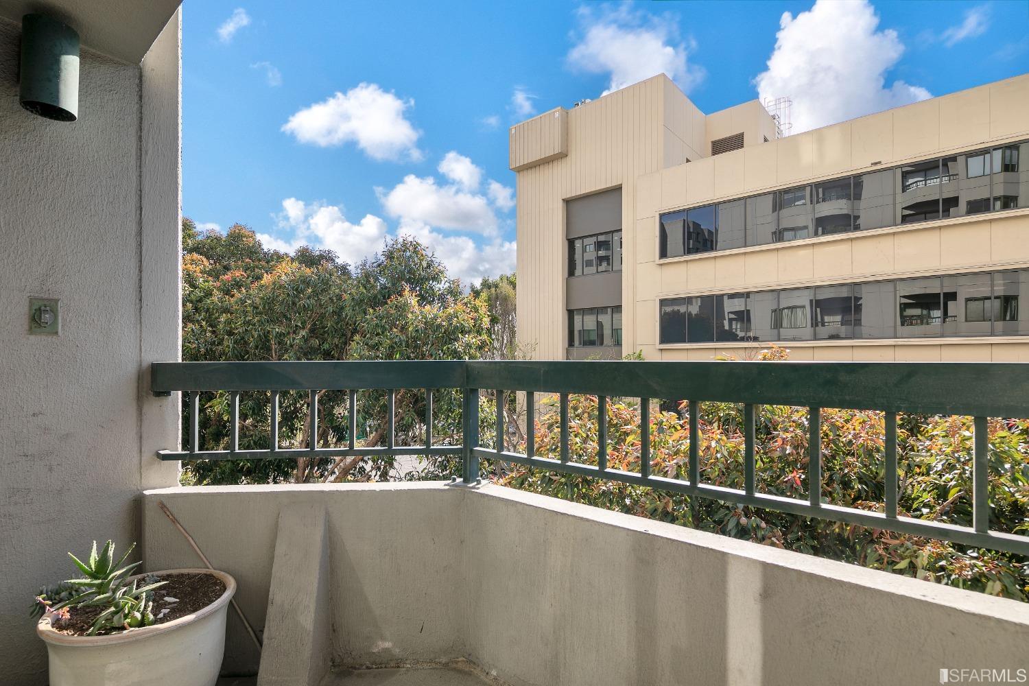 601 Van Ness Avenue Unit: 221