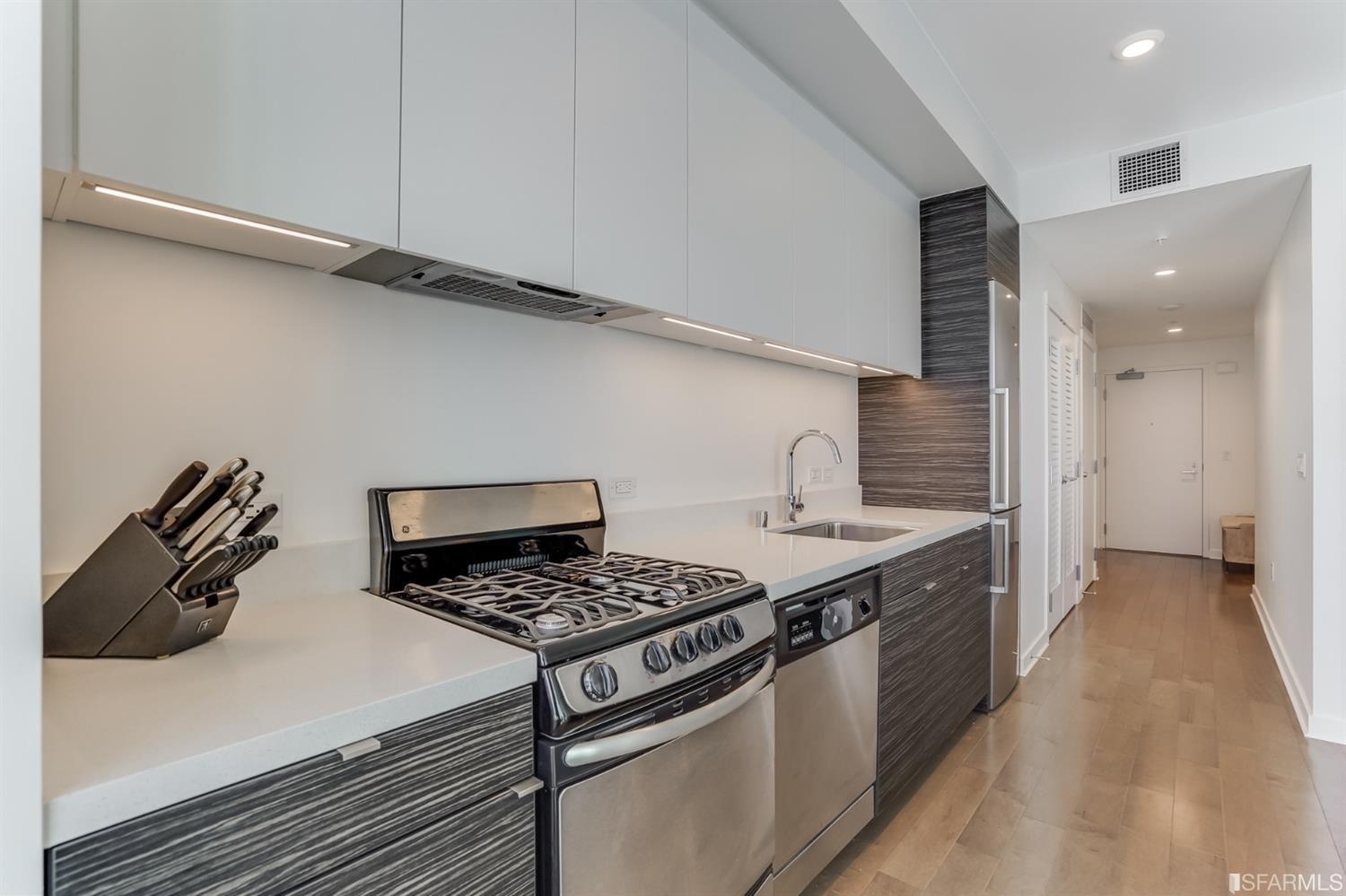 1688 Pine Street Unit: E604