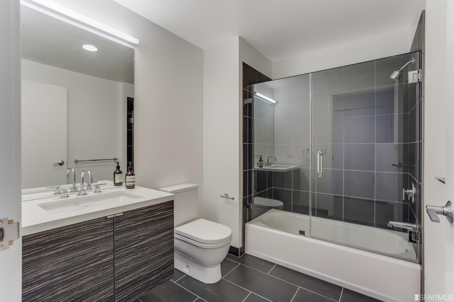 1688 Pine Street Unit: E604
