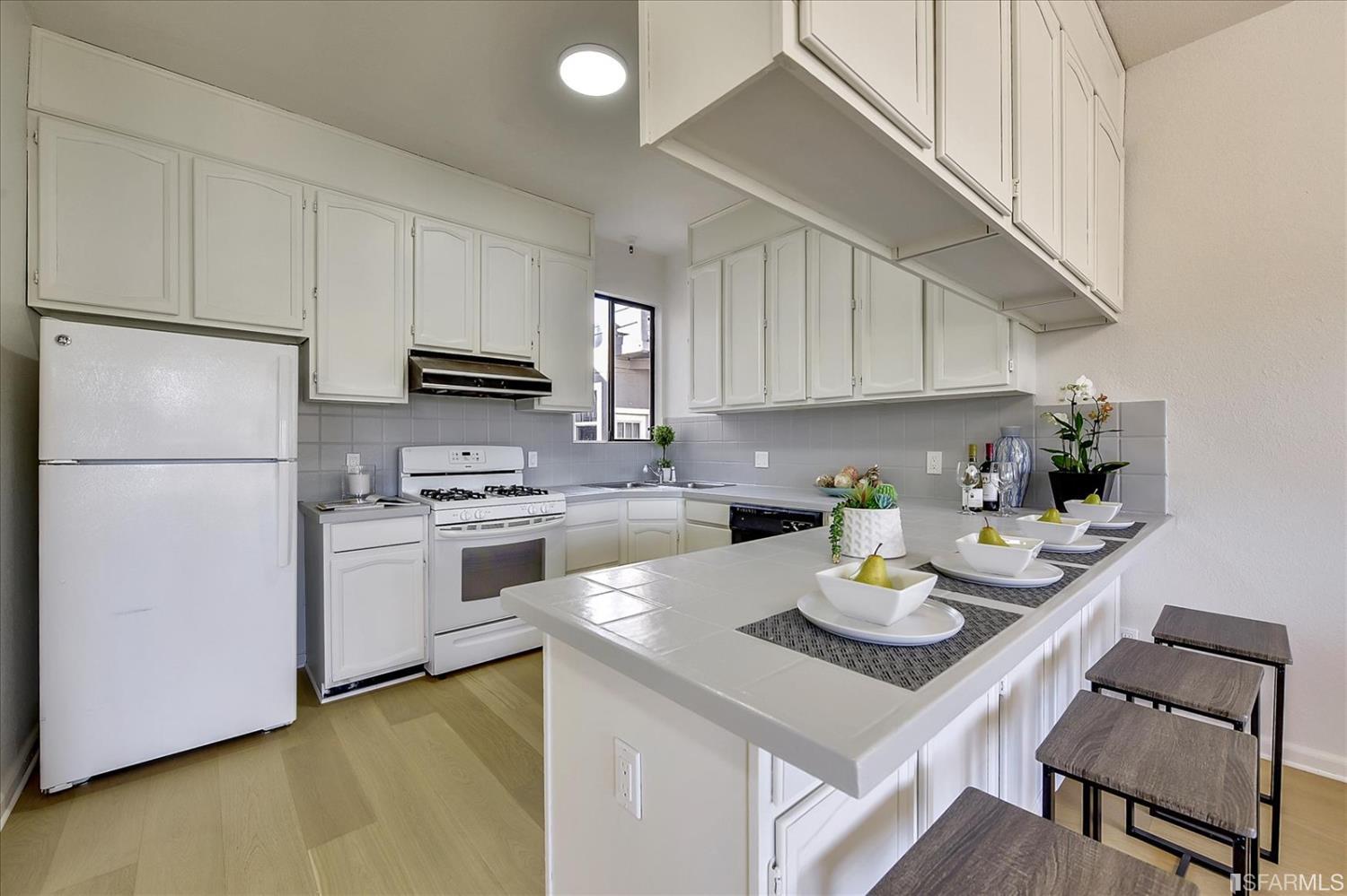 645 Lincoln Way