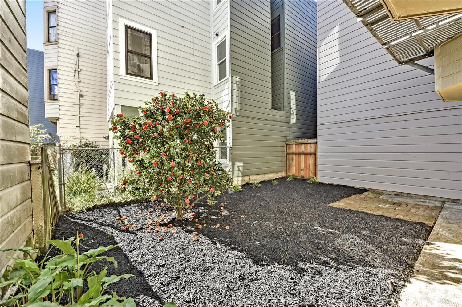 645 Lincoln Way