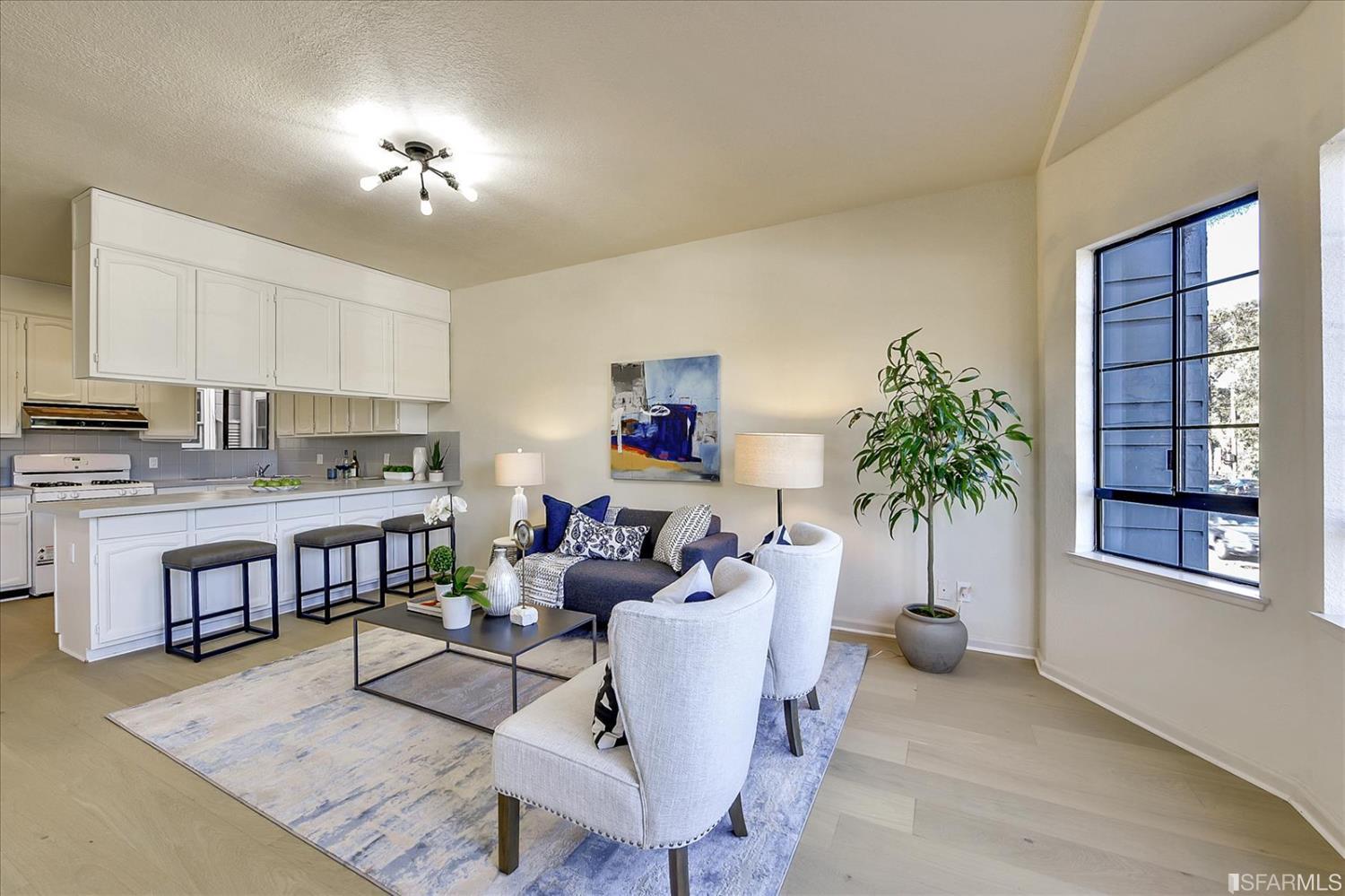 645 Lincoln Way