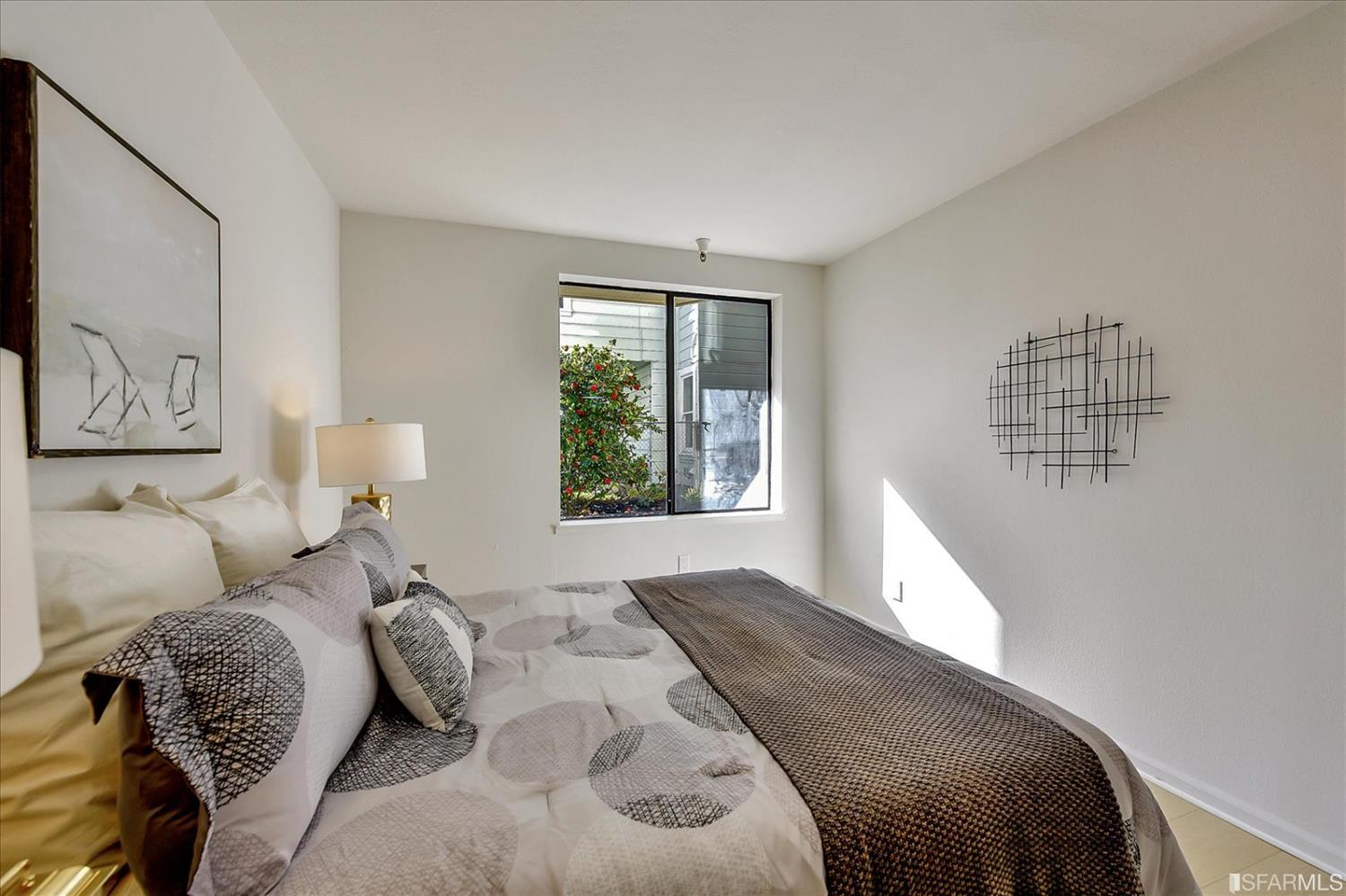 645 Lincoln Way