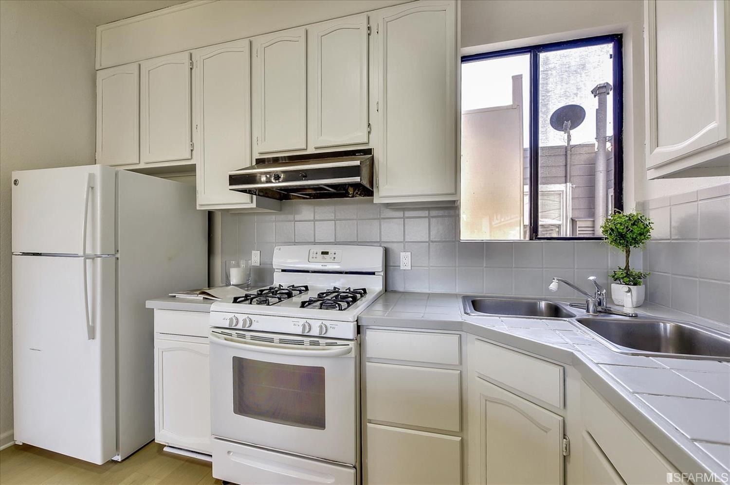 645 Lincoln Way