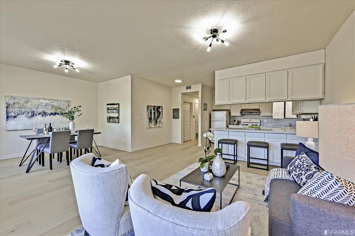 645 Lincoln Way