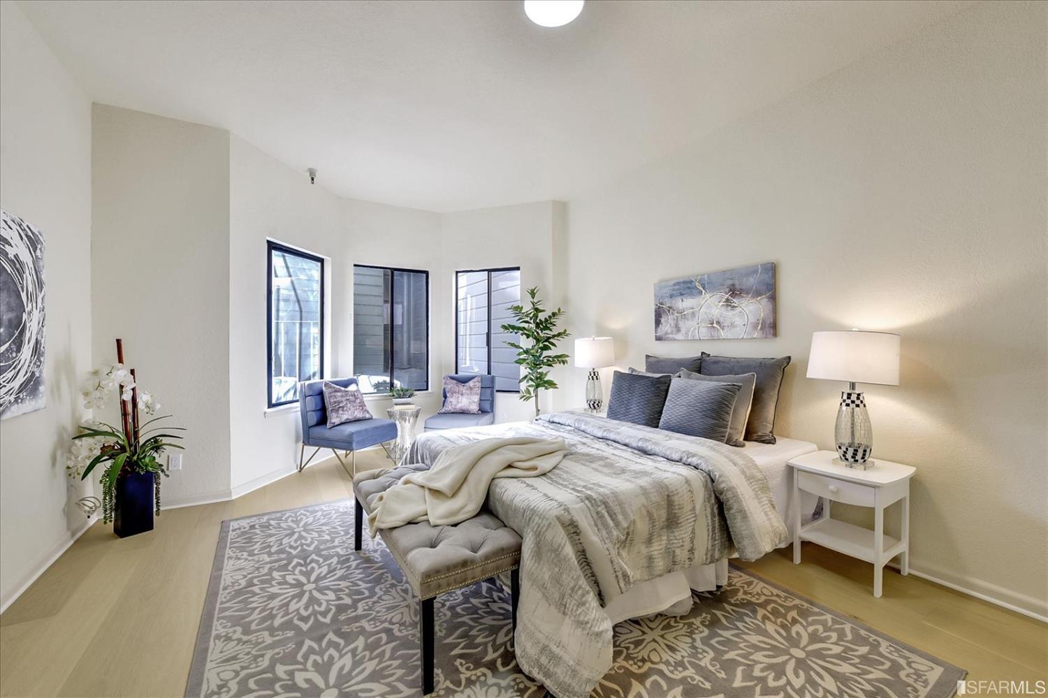645 Lincoln Way