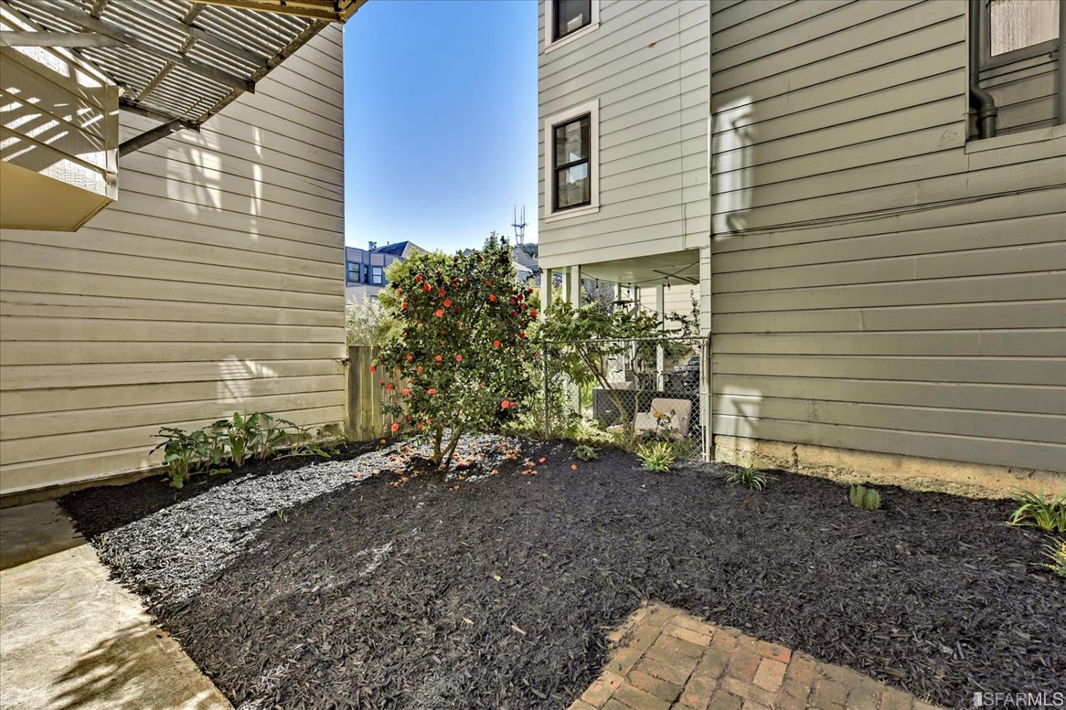 645 Lincoln Way