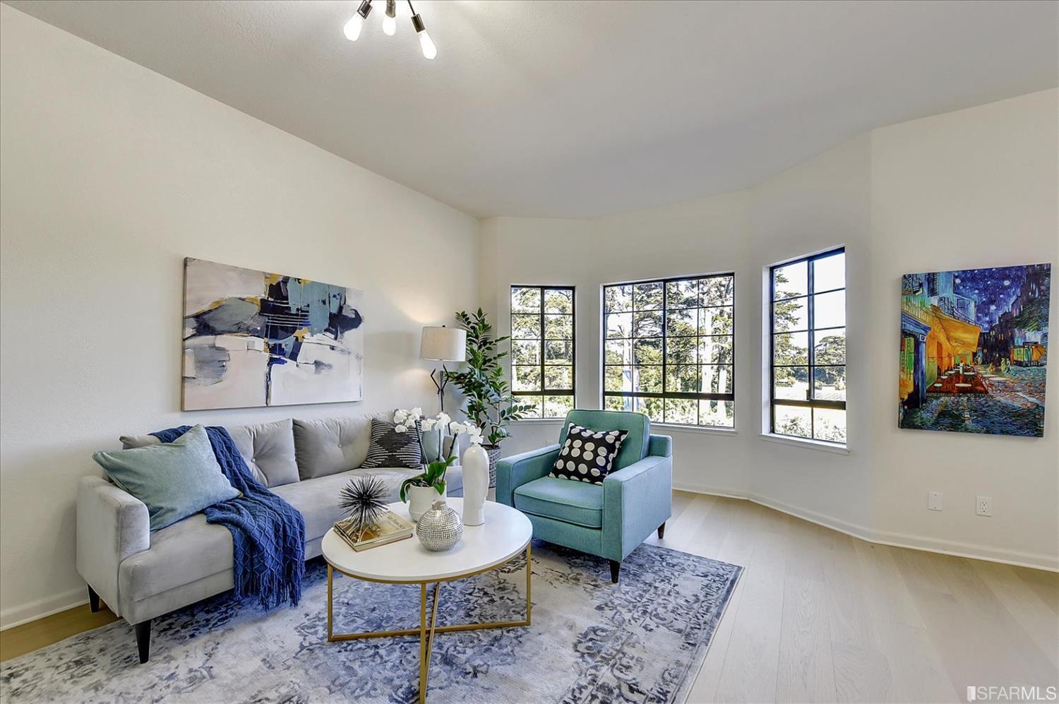 645 Lincoln Way