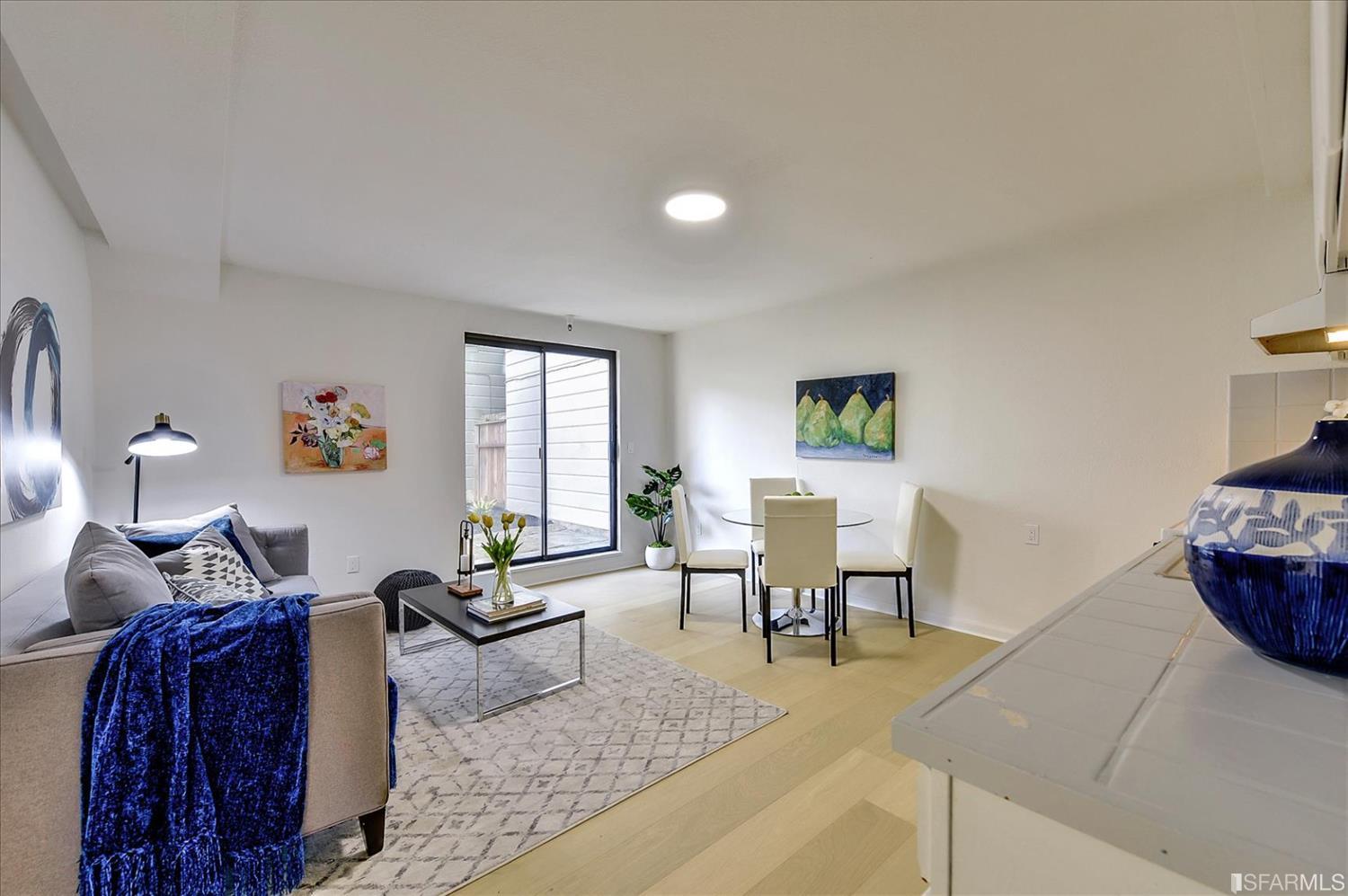645 Lincoln Way