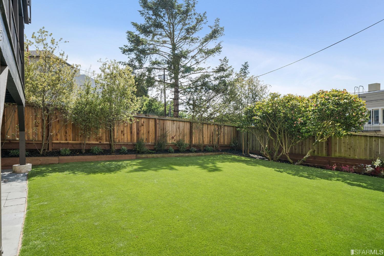 350 Claremont Boulevard
