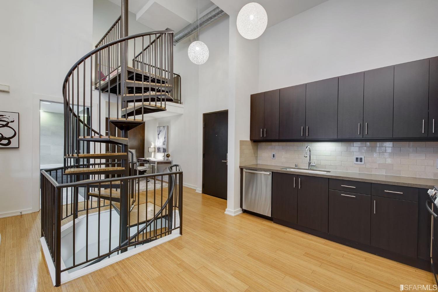 16 Jessie Street Unit: 110
