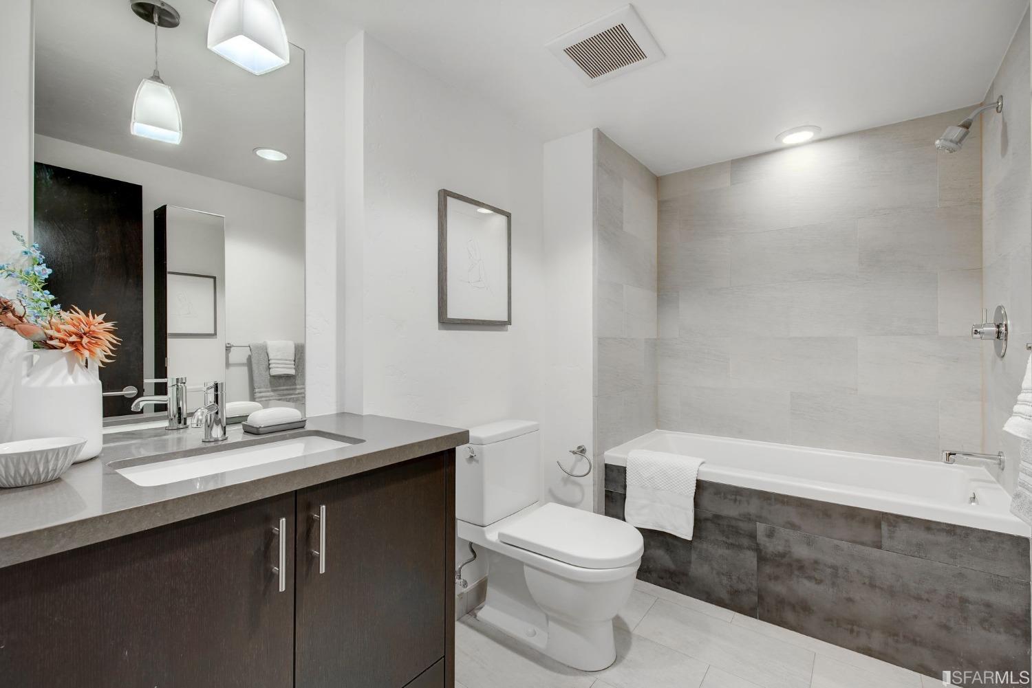 16 Jessie Street Unit: 110