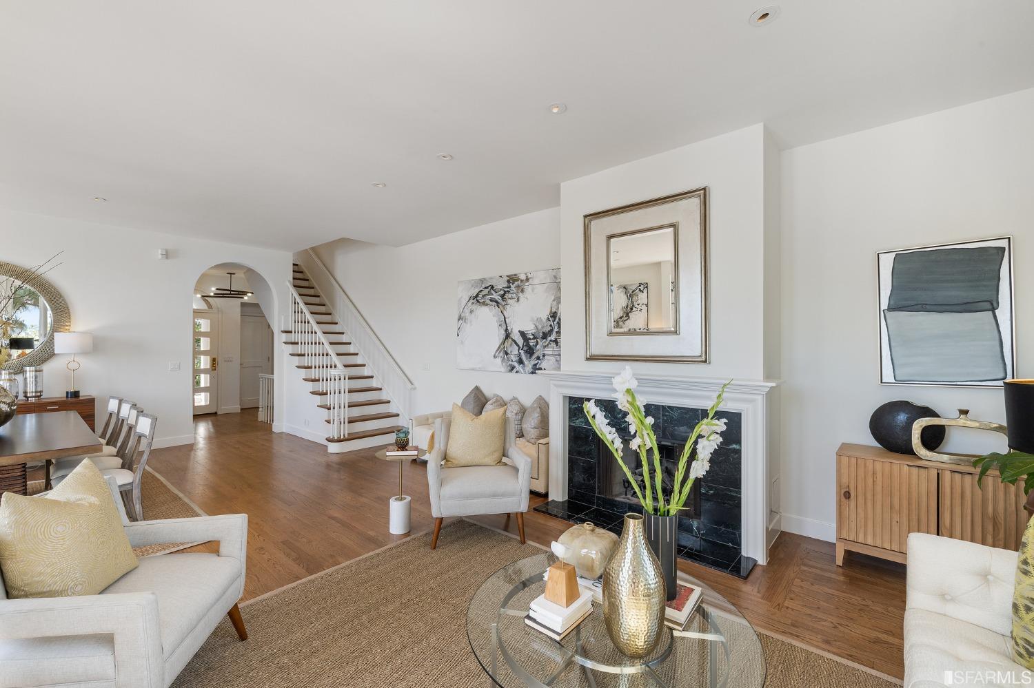 165 Francisco Street Unit: 14