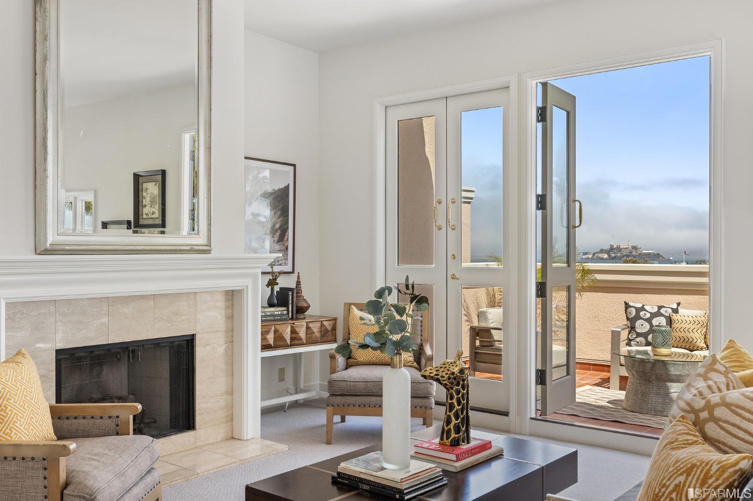165 Francisco Street Unit: 14