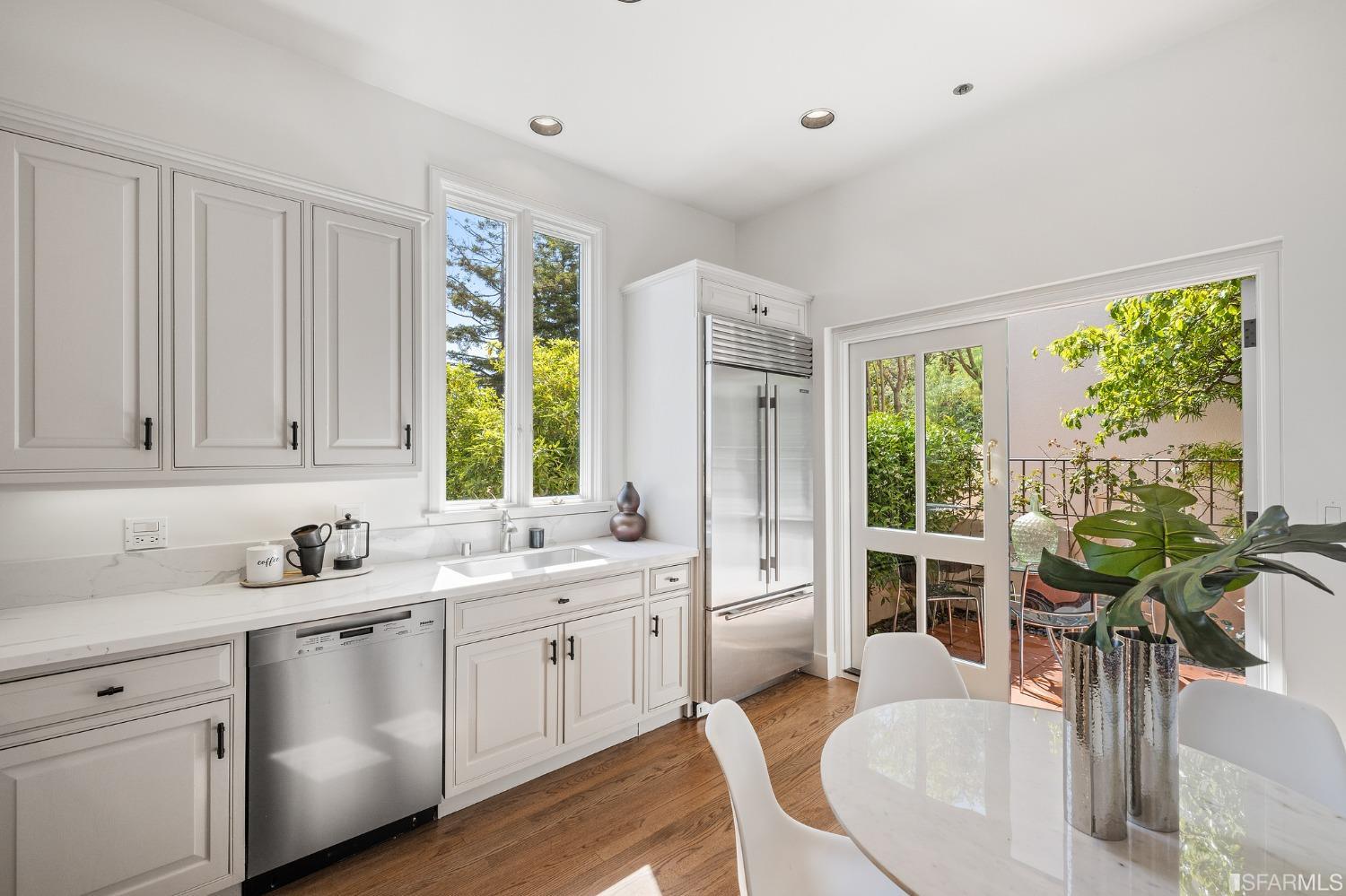 165 Francisco Street Unit: 14