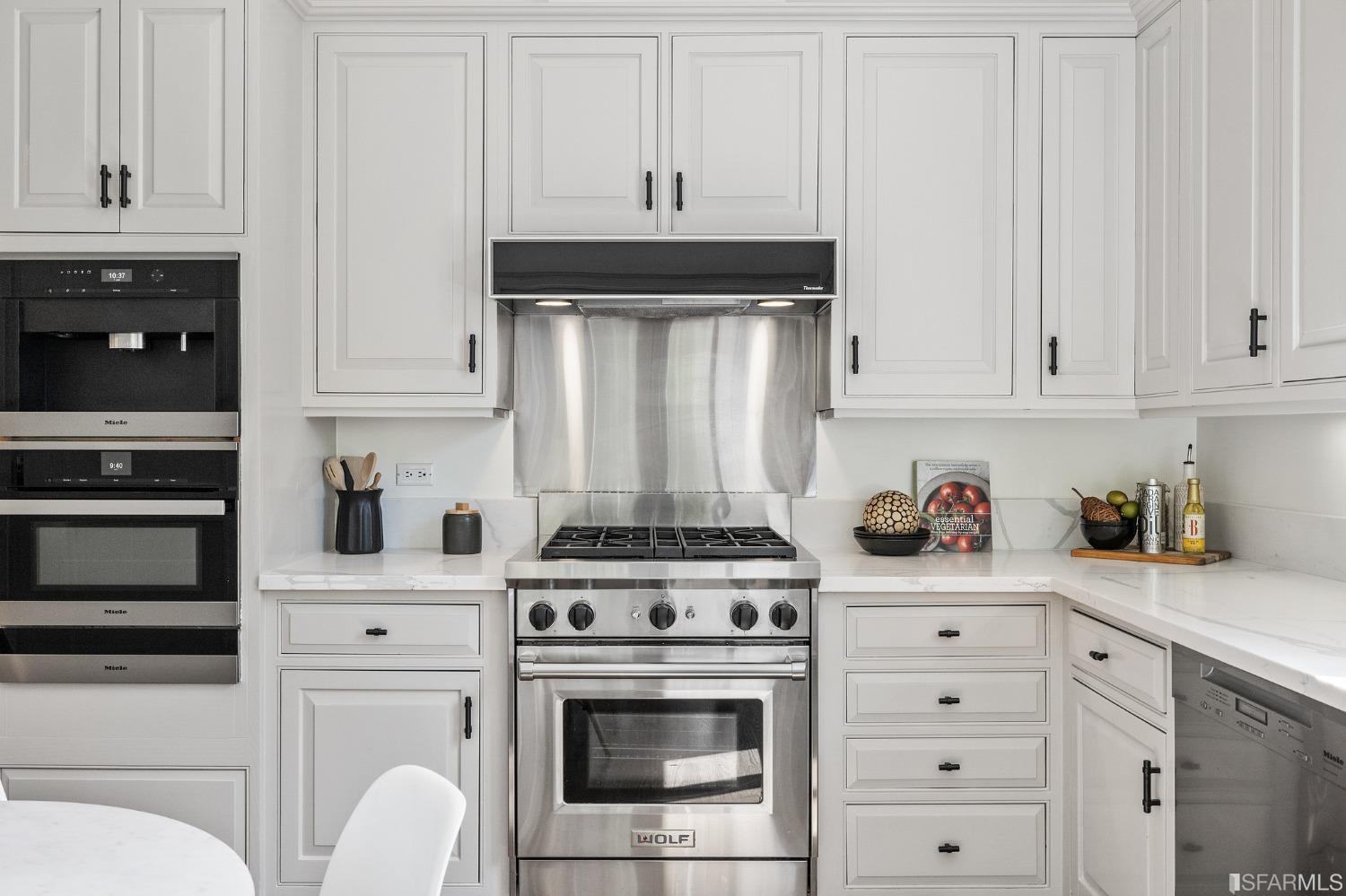165 Francisco Street Unit: 14