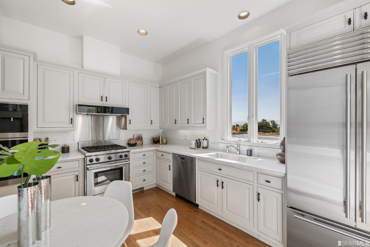 165 Francisco Street Unit: 14