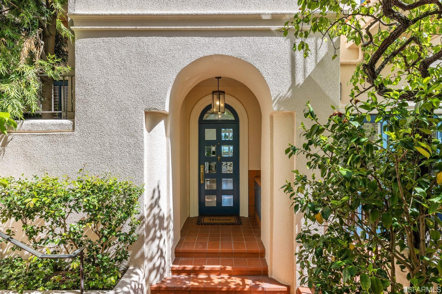 165 Francisco Street Unit: 14