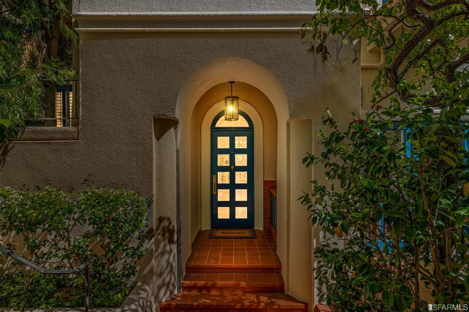 165 Francisco Street Unit: 14