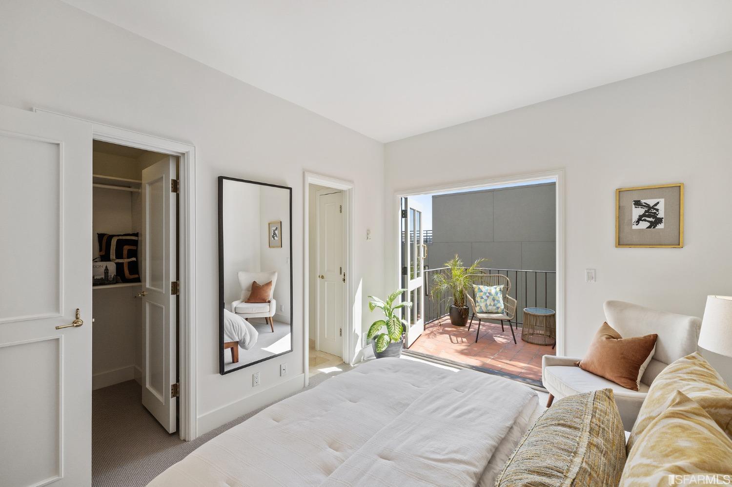 165 Francisco Street Unit: 14