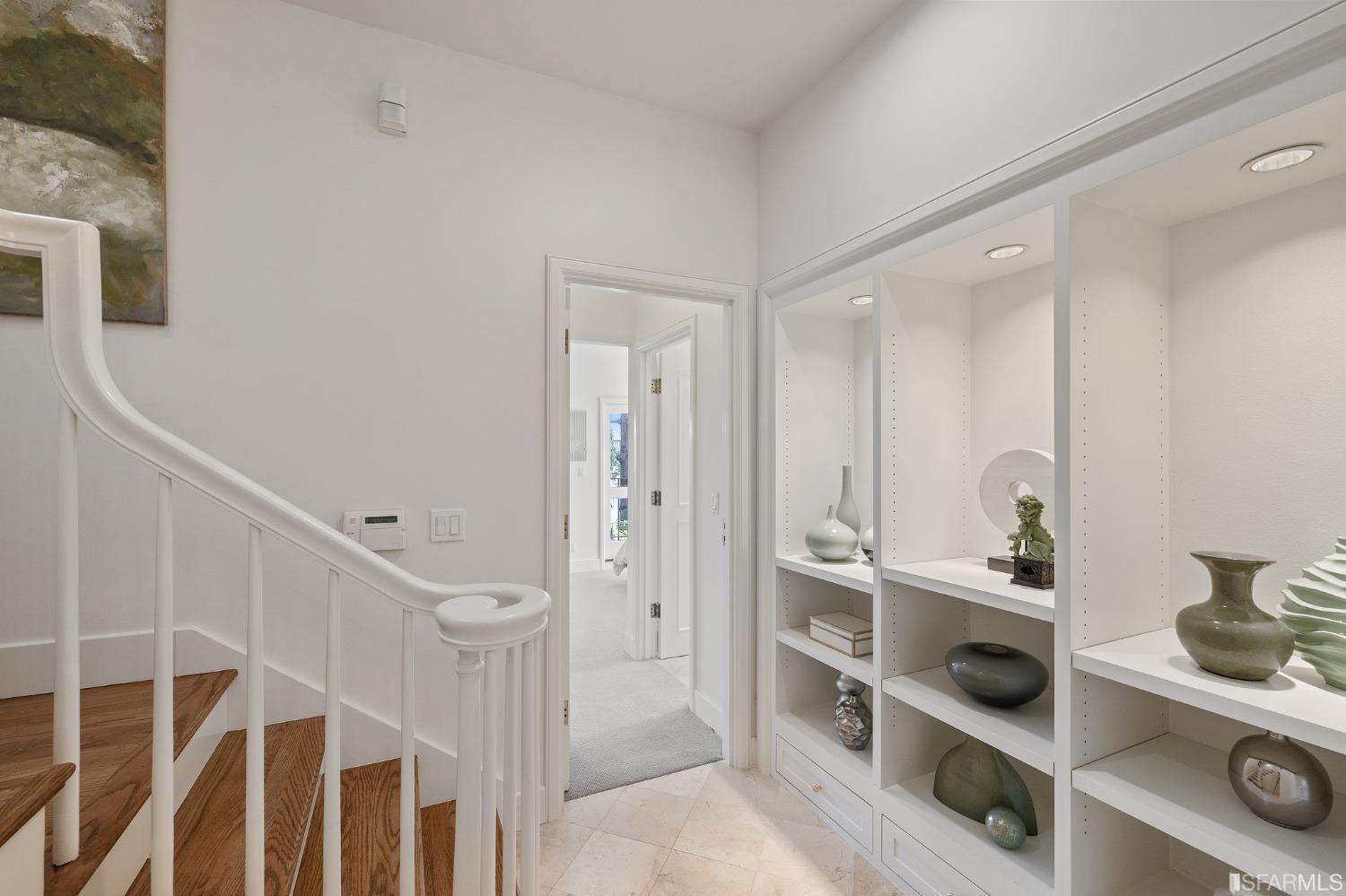 165 Francisco Street Unit: 14