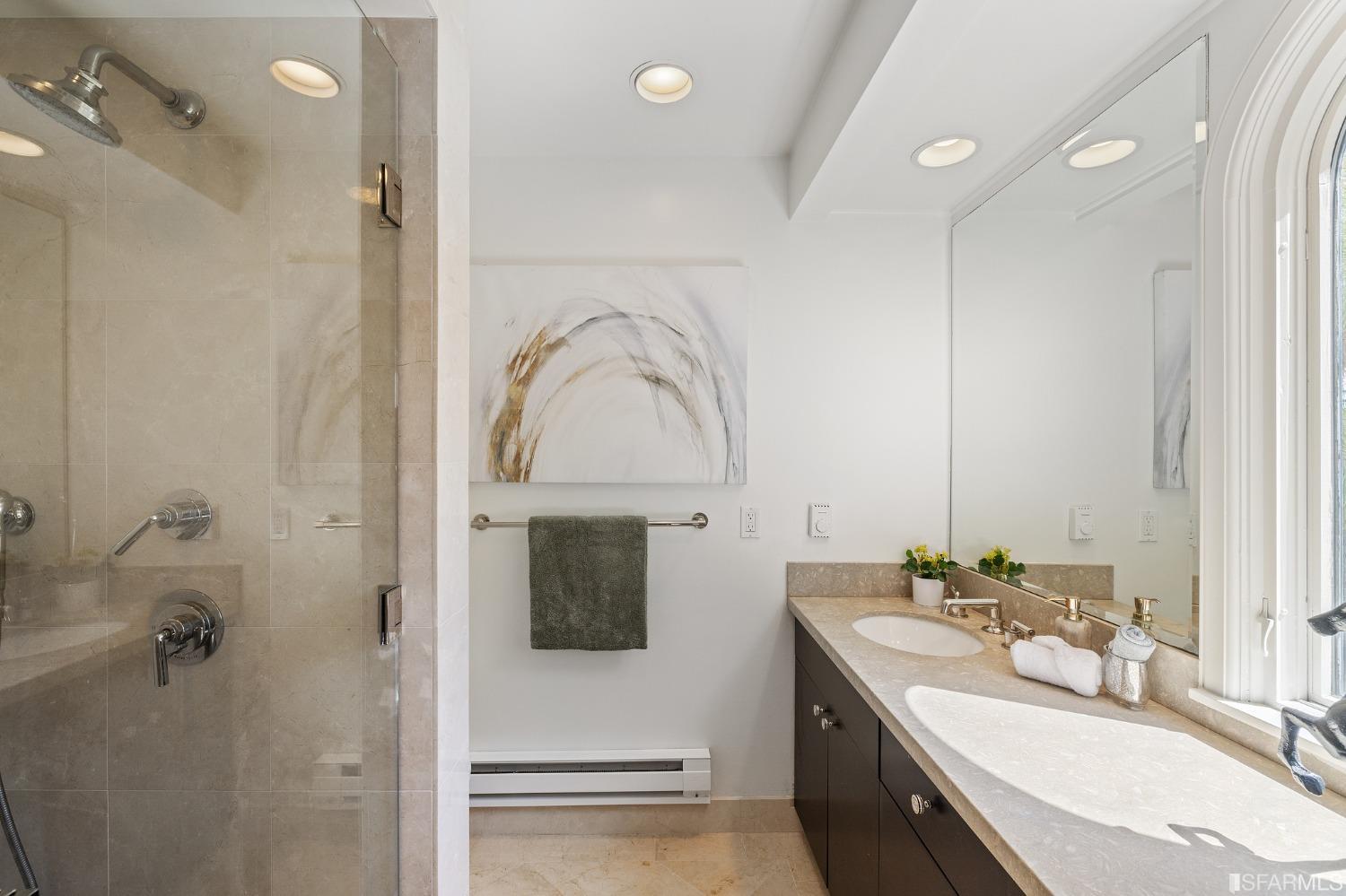 165 Francisco Street Unit: 14