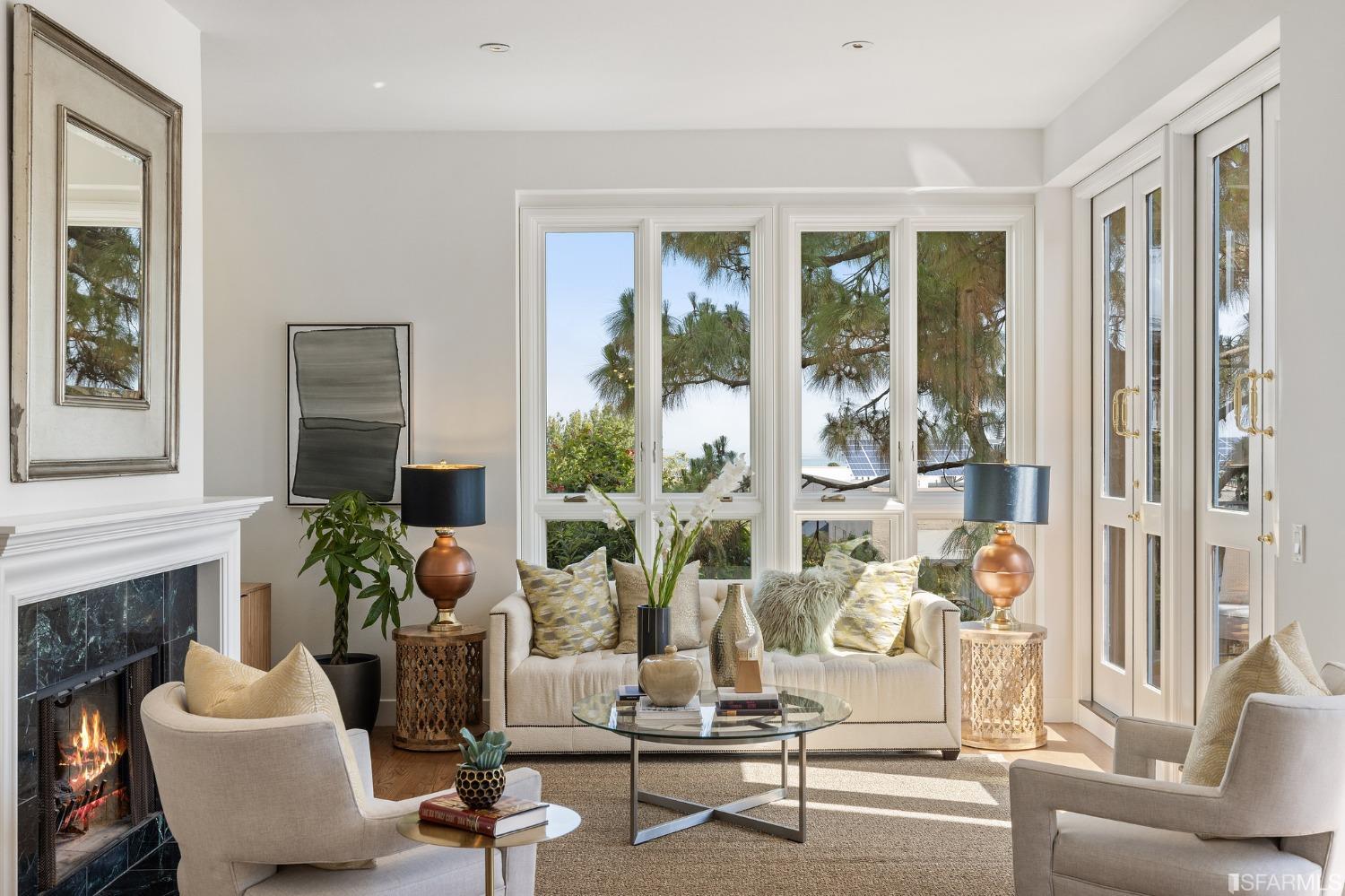 165 Francisco Street Unit: 14