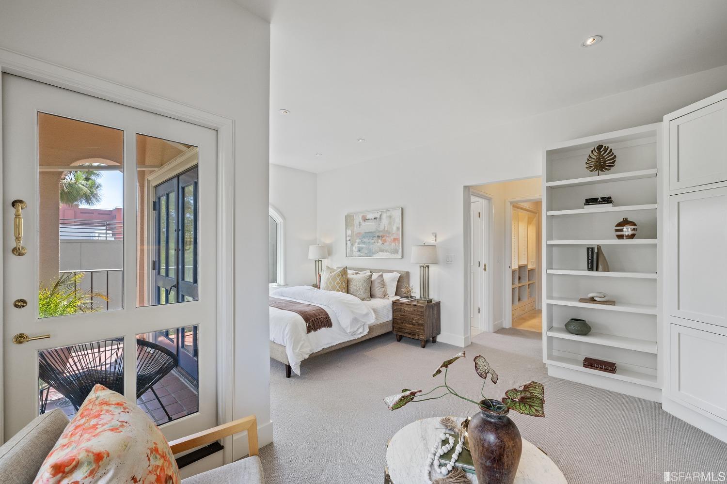 165 Francisco Street Unit: 14