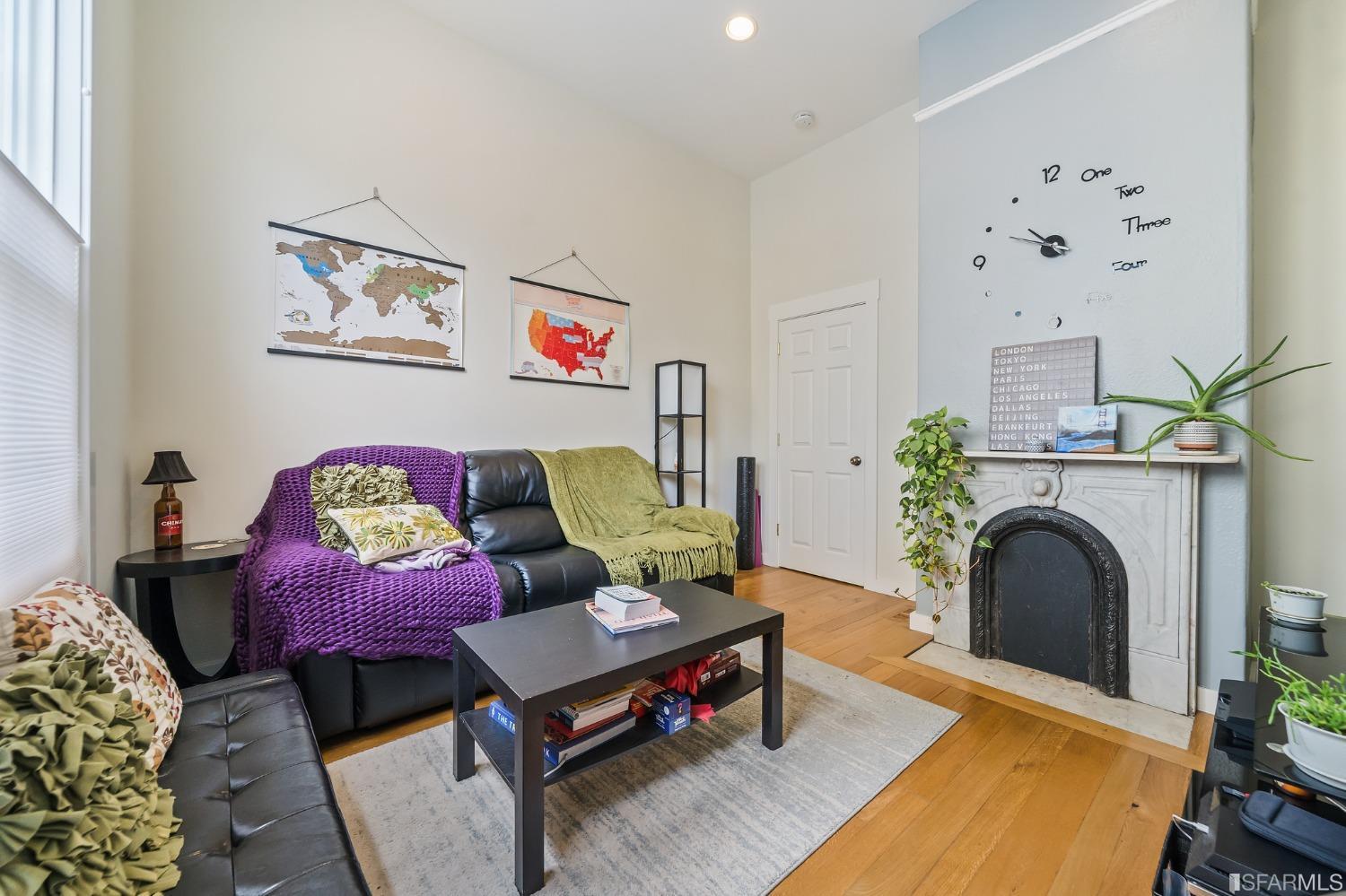 6 Godeus Street
