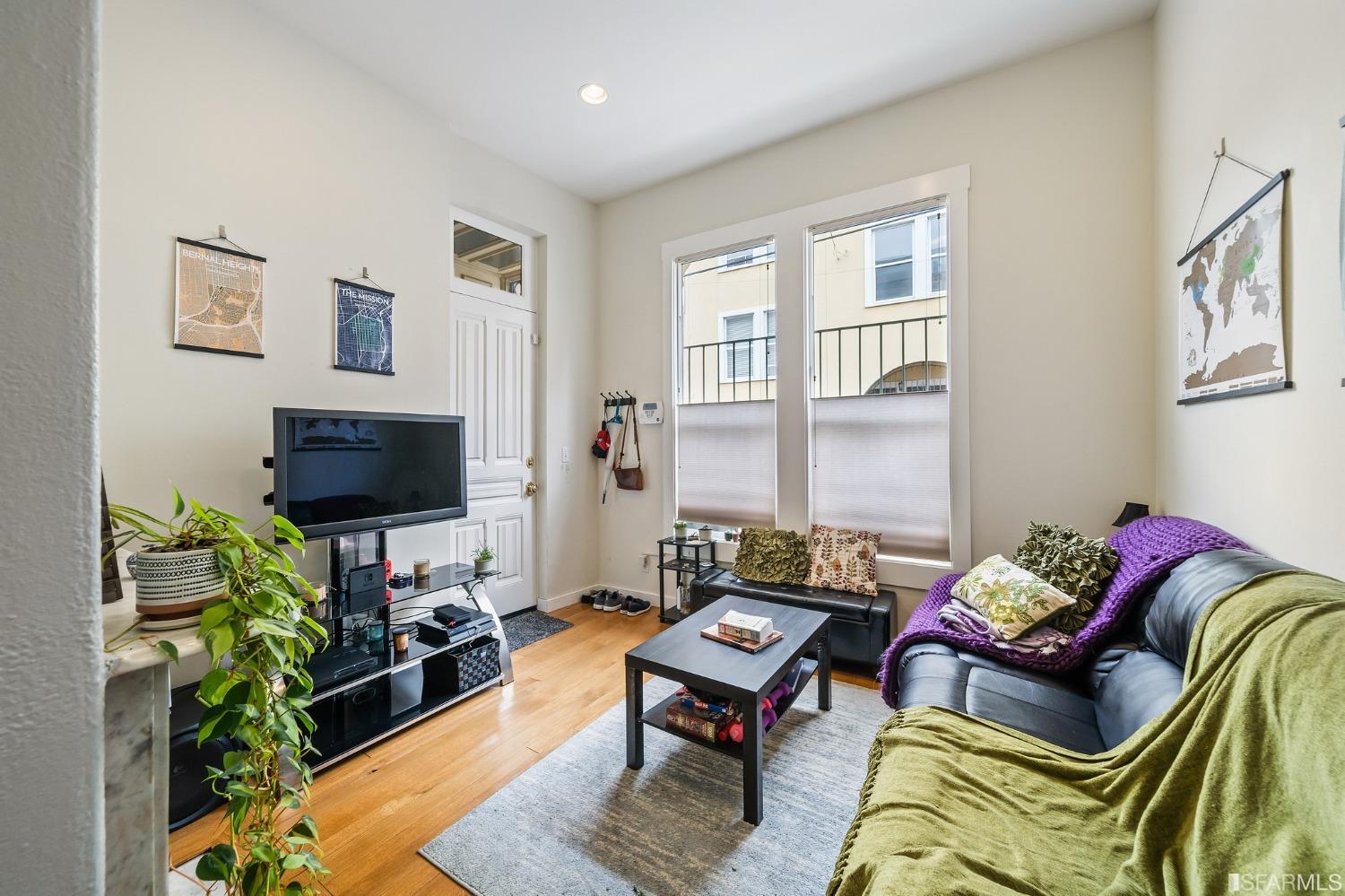 6 Godeus Street