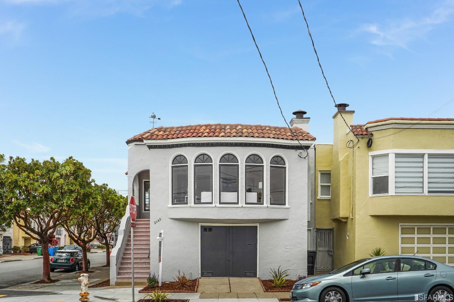 2048 Santiago Street