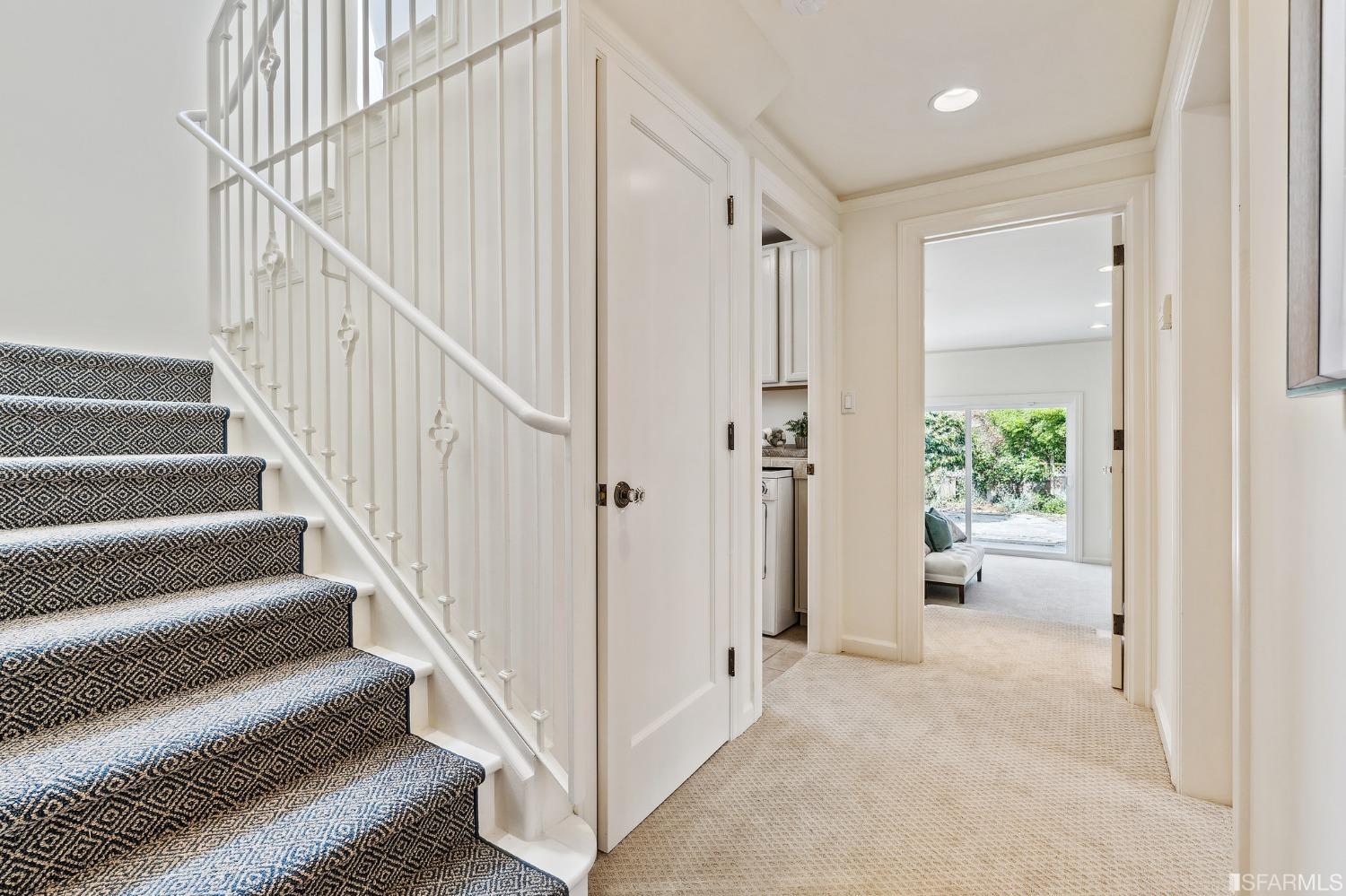 60 Agua Way