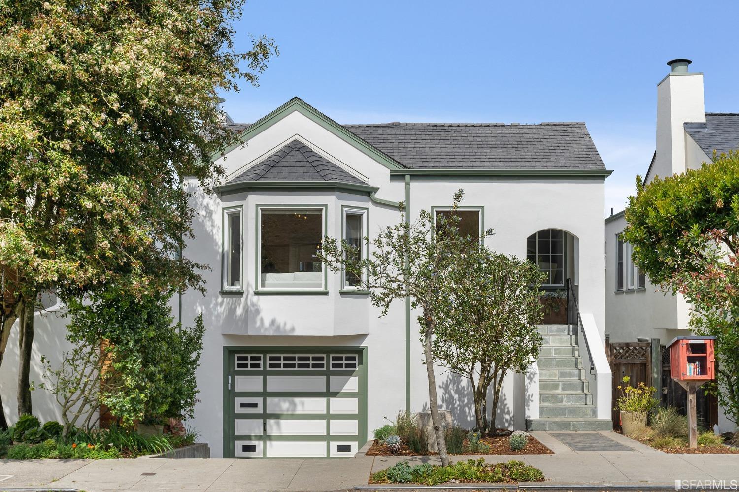 60 Agua Way