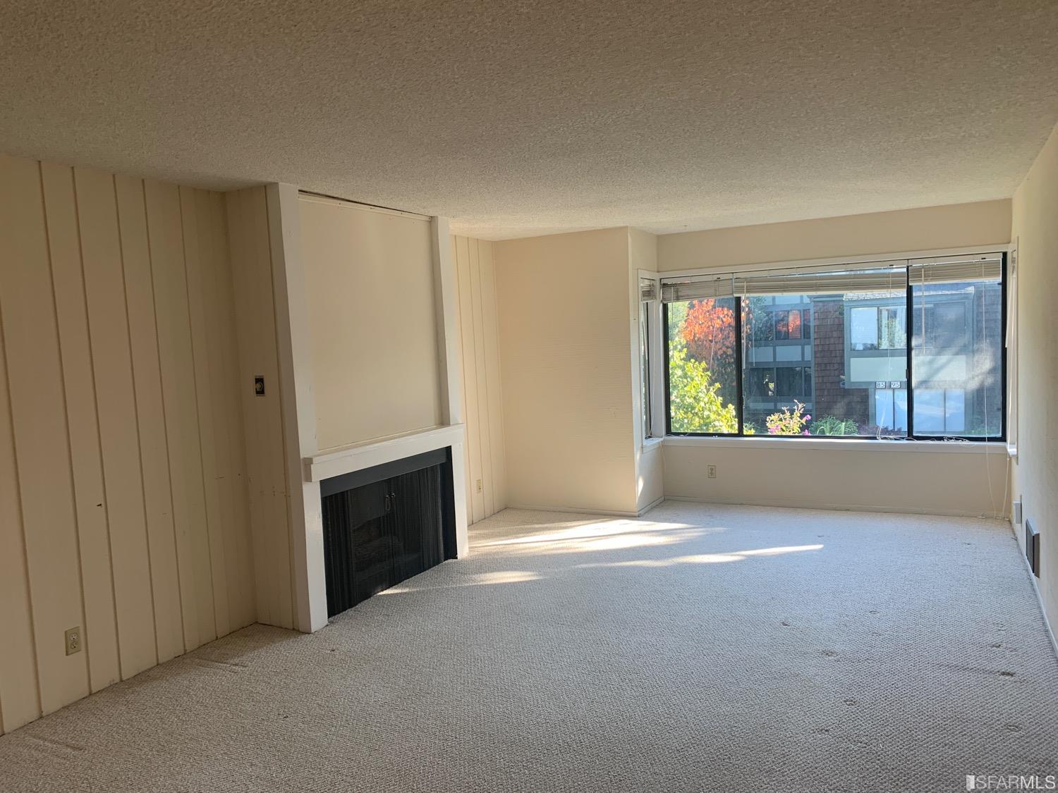 80 Ora Way Unit: G203