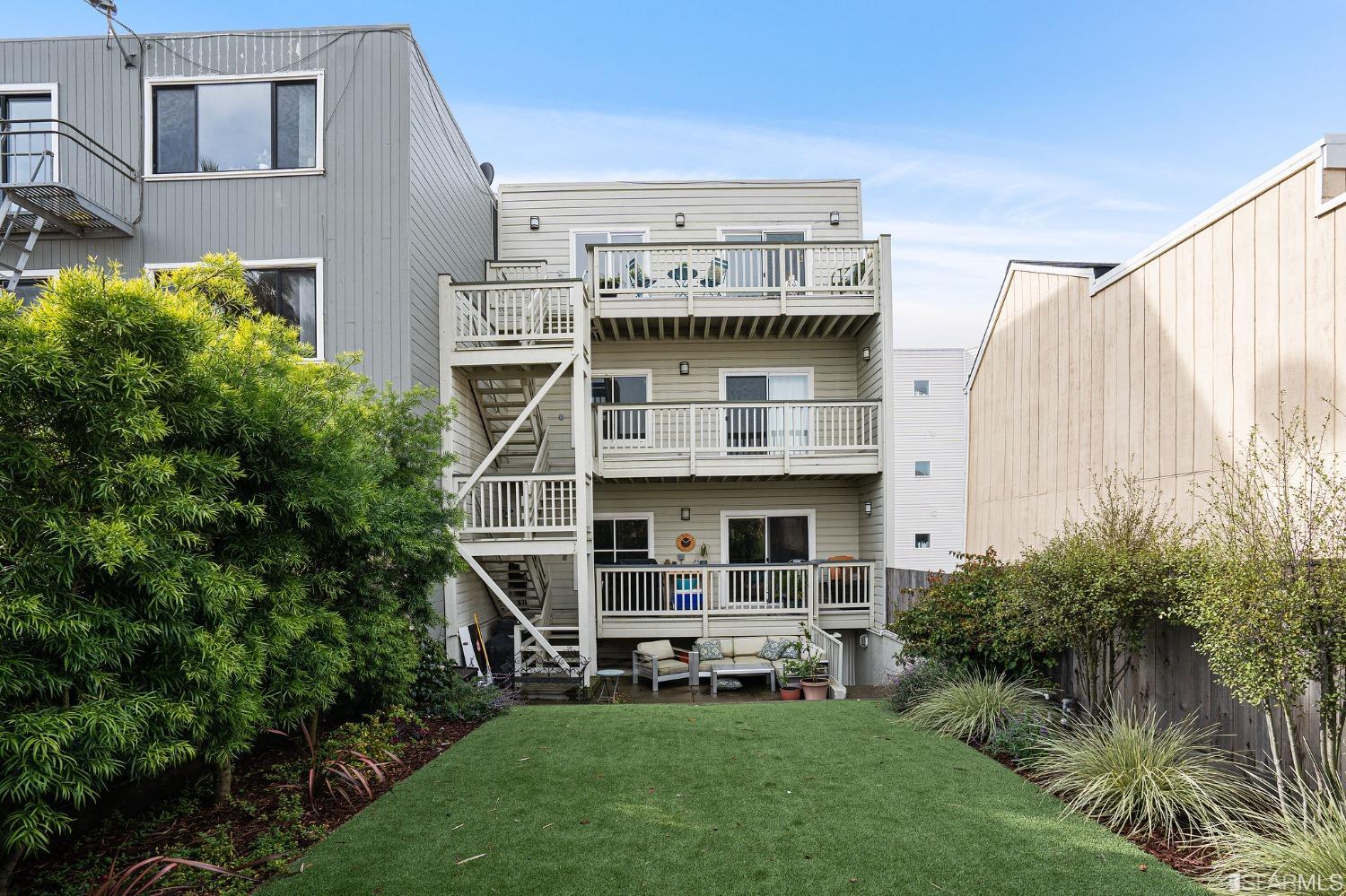 128 Wood Street Unit: 3