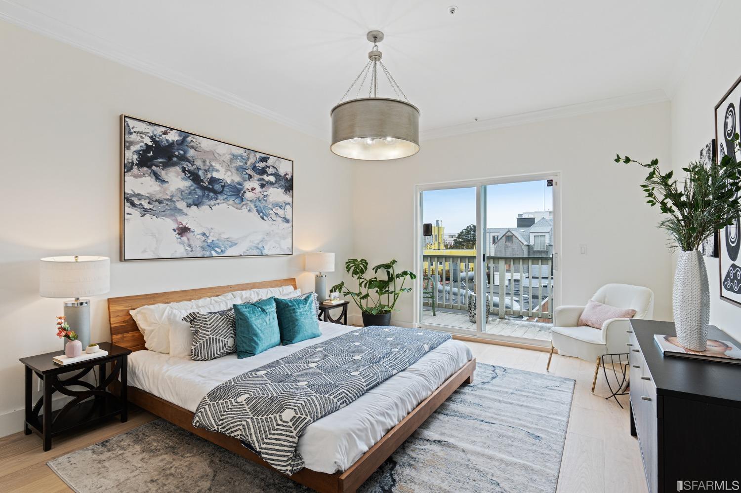 128 Wood Street Unit: 3