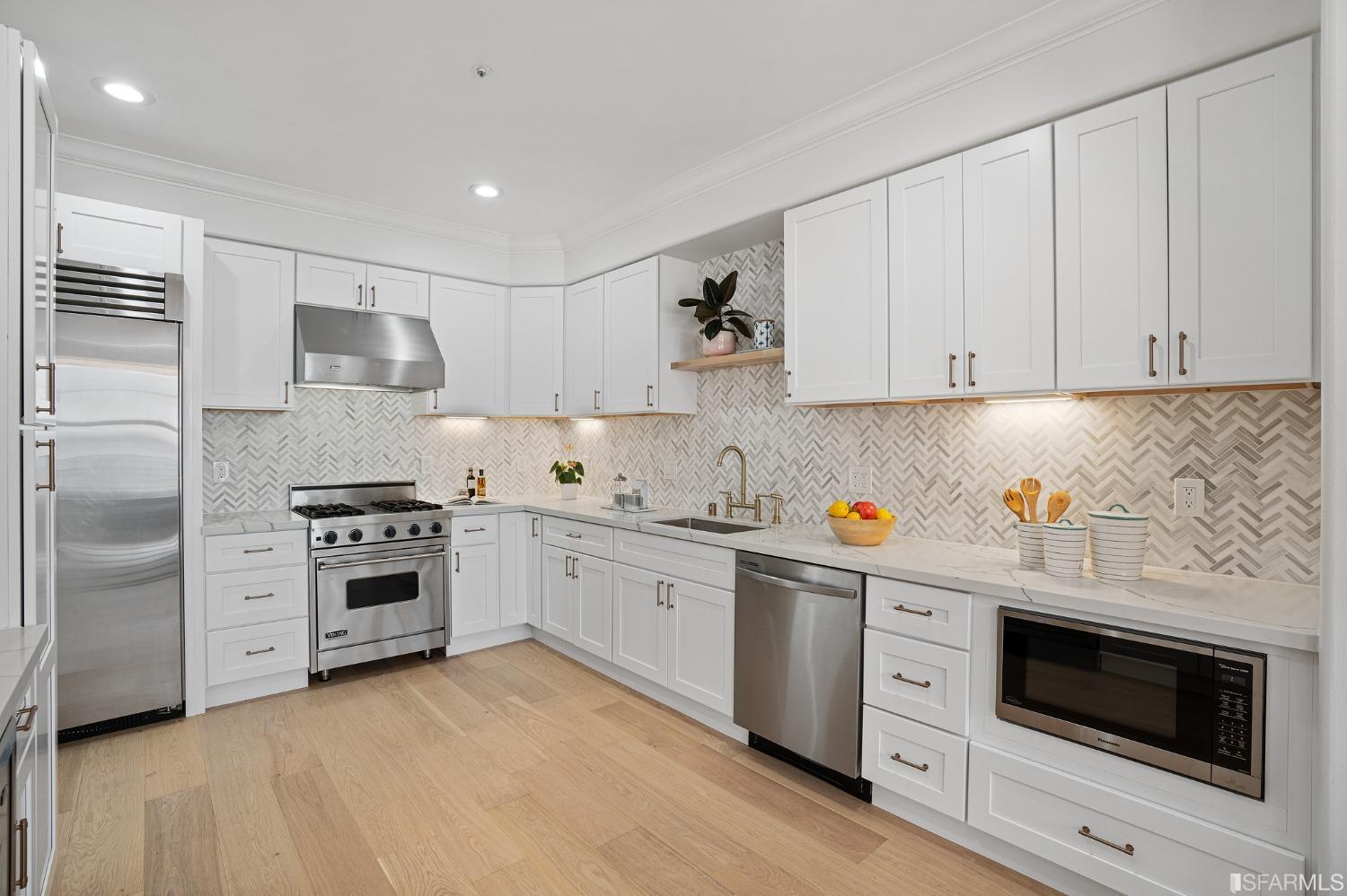 128 Wood Street Unit: 3