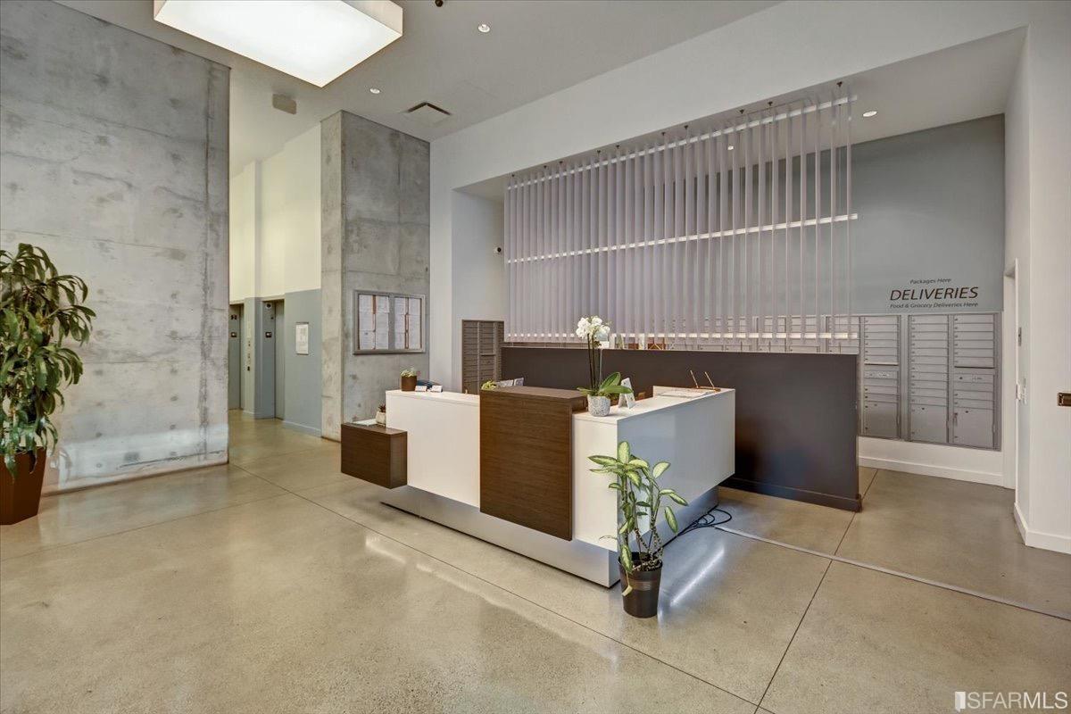 1400 Mission Street Unit: 1400