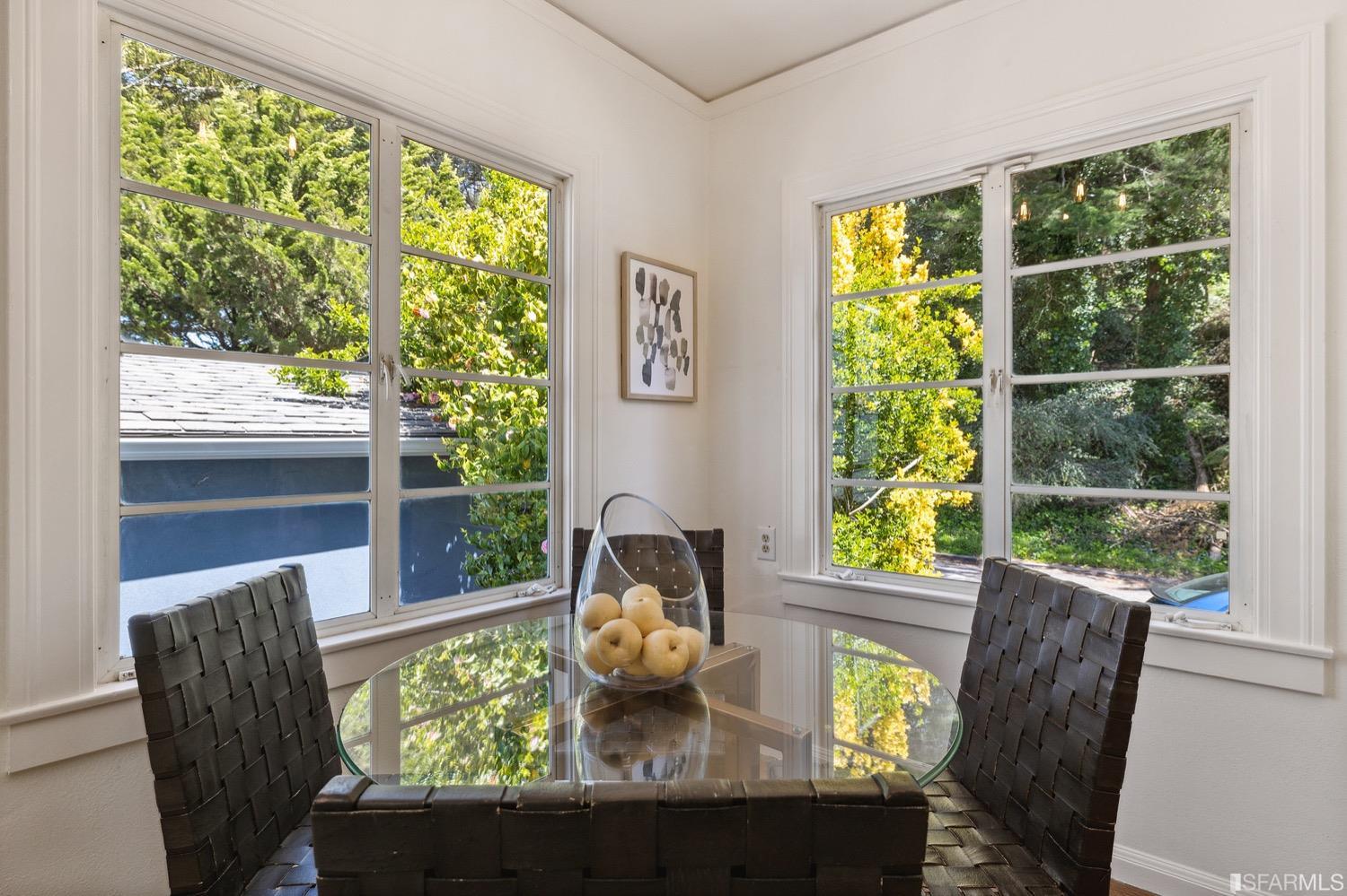 280 Juanita Way