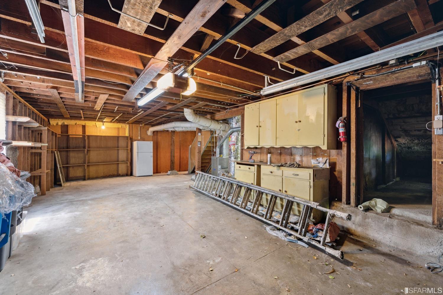 280 Juanita Way