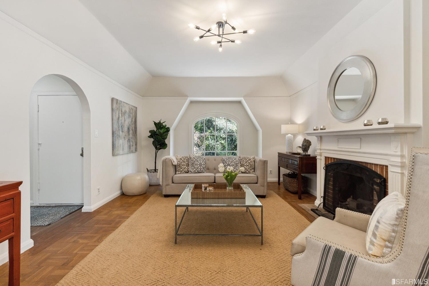 280 Juanita Way