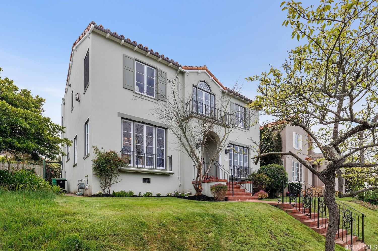 545 Junipero Serra Boulevard