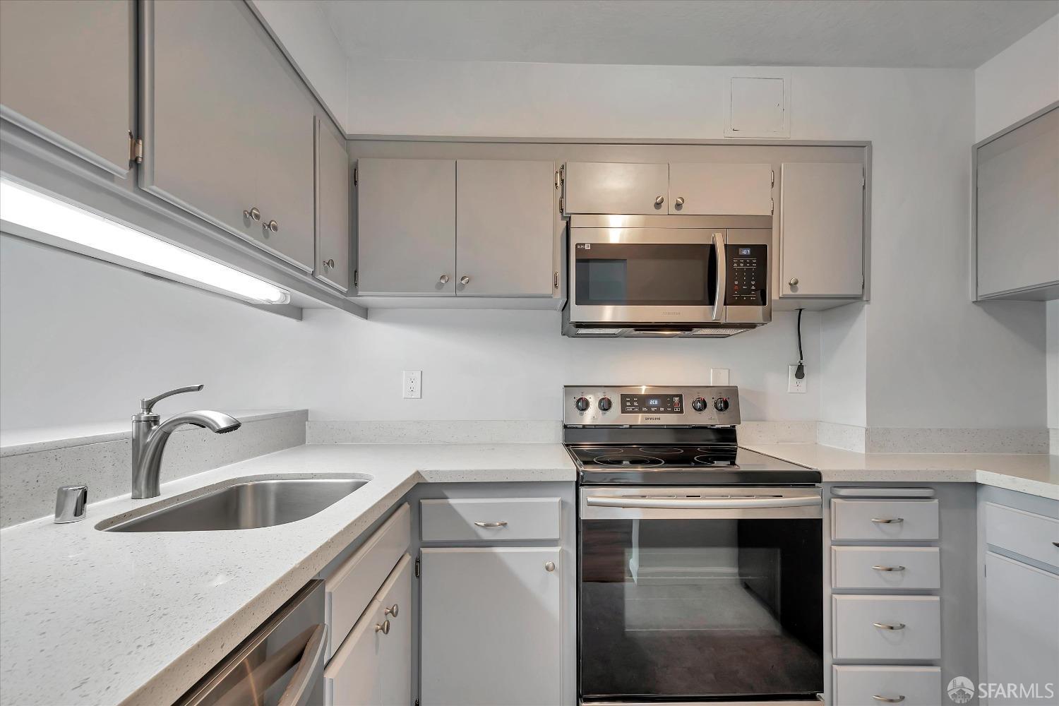 960 Bush Street Unit: 312